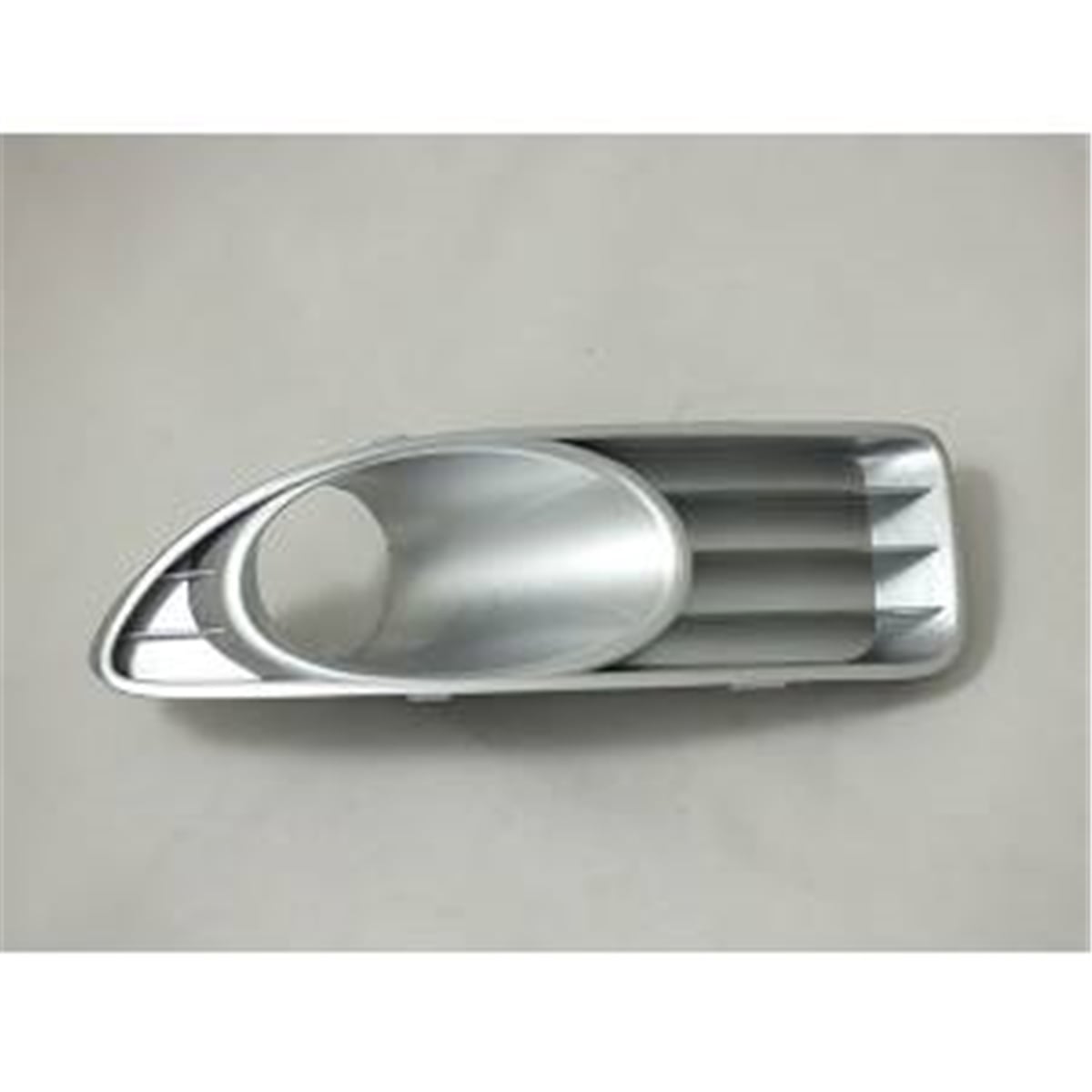 YEDEK PARÇASİS FAR ÇERÇEVESİ SOL SİSLİ GRİ BOYALI LİNEAMARAL*MRL-M210118K