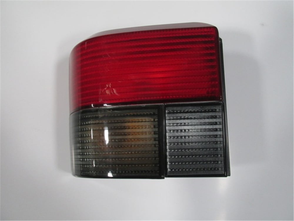 YEDEK PARÇAVolkswagen Transporter- T4- 90/95 Stop Lambası Sol Füme/Kırmızı 3881229MEYDAN1149-1504