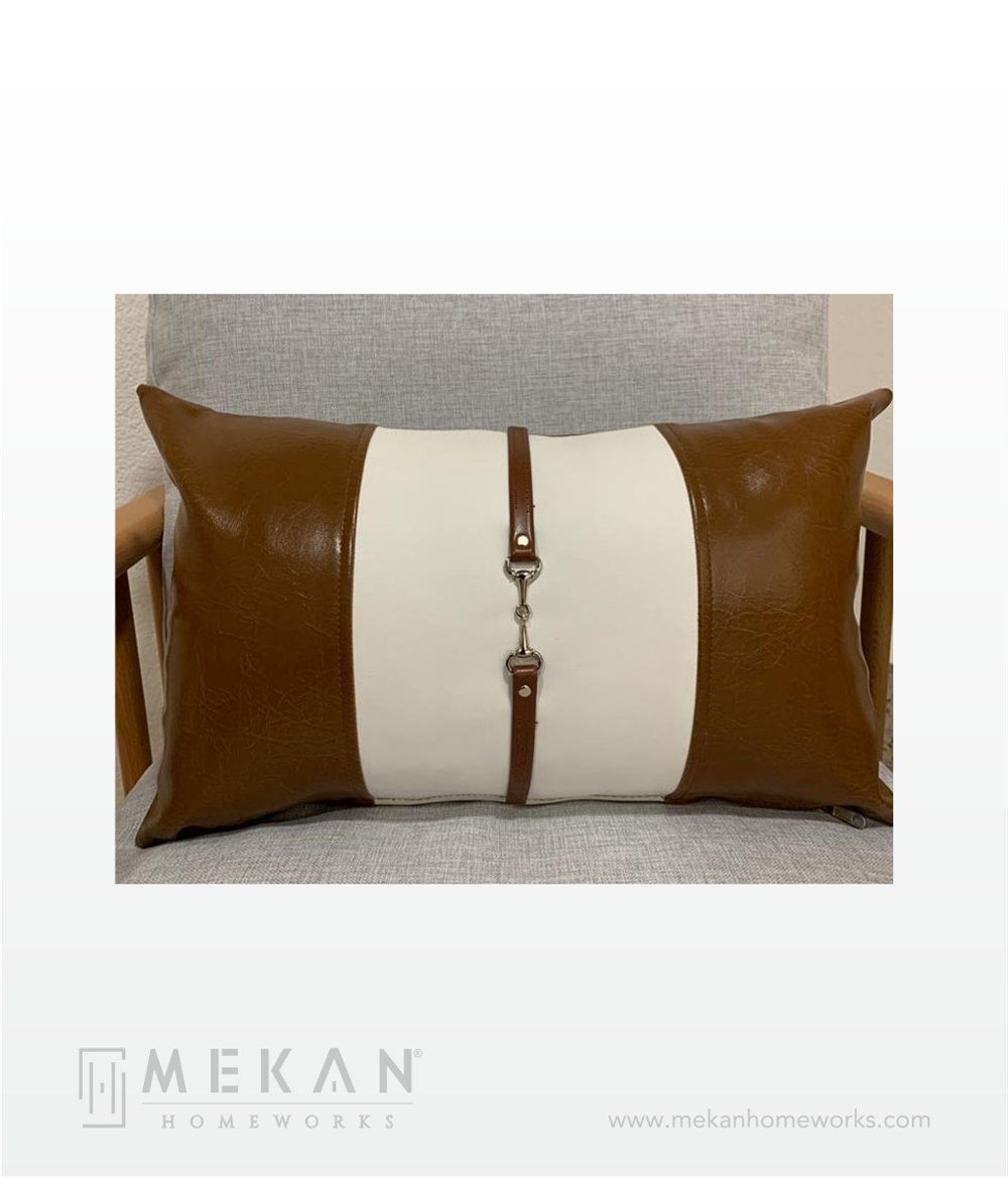 Taba & Beyaz Deri Aksesuarlı Yastık Kılıfı