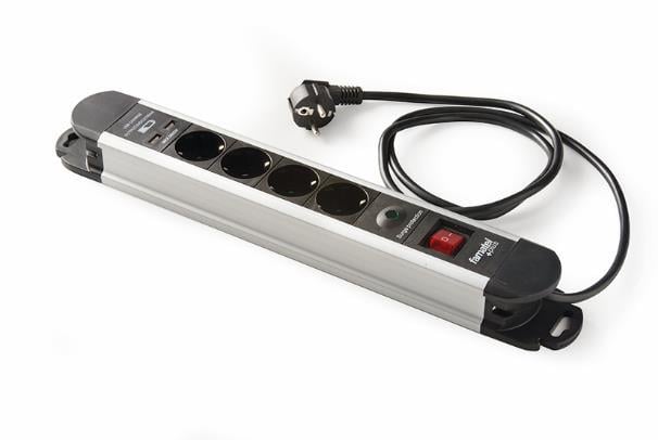 Famatel Dörtlü Aleminyum Grup Priz Akım Korumalı+ 2 USB 1,5mt Kablolu