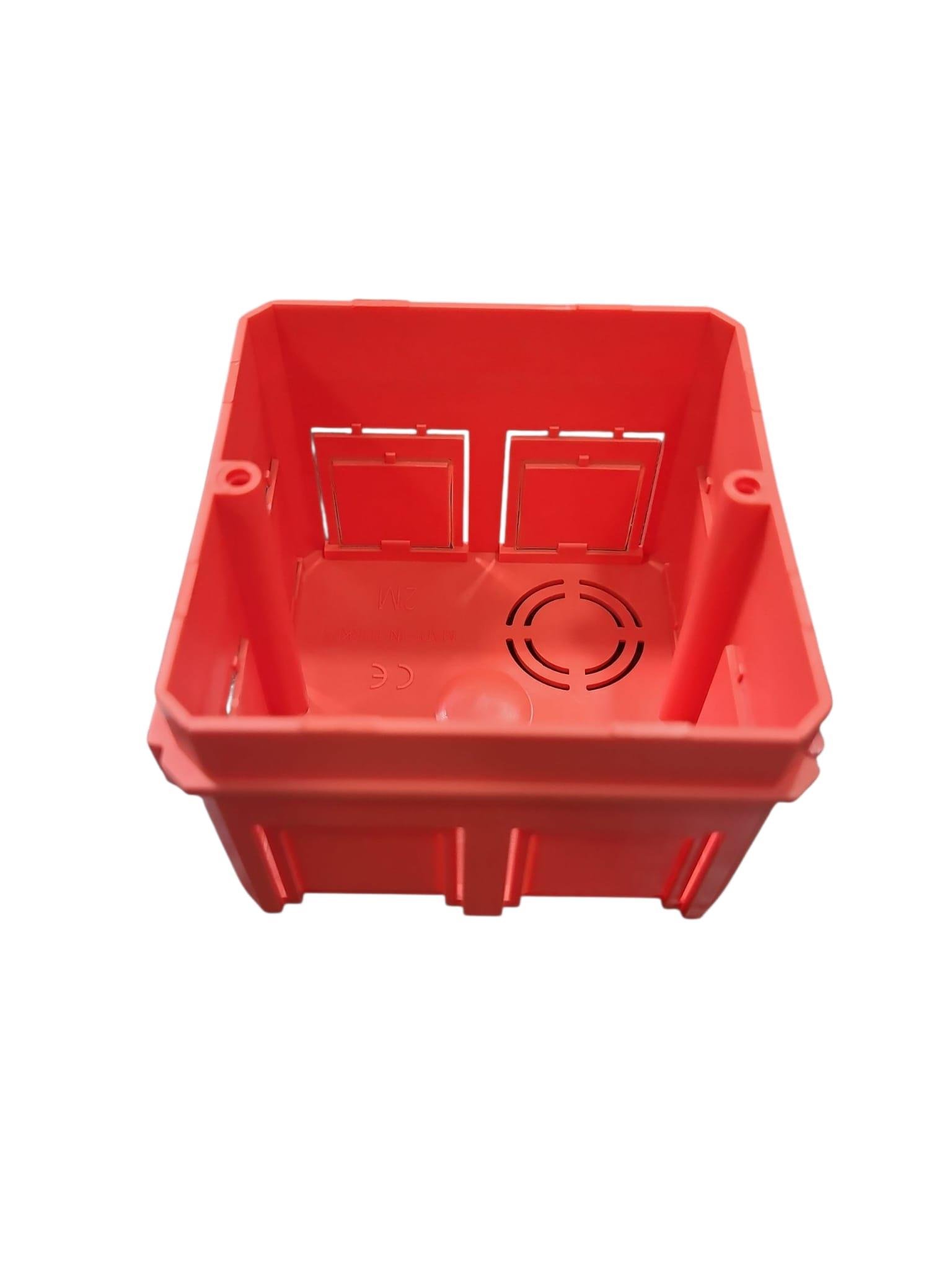 Makel Defne Beyaz Anahtarlı Universal Priz ÇK