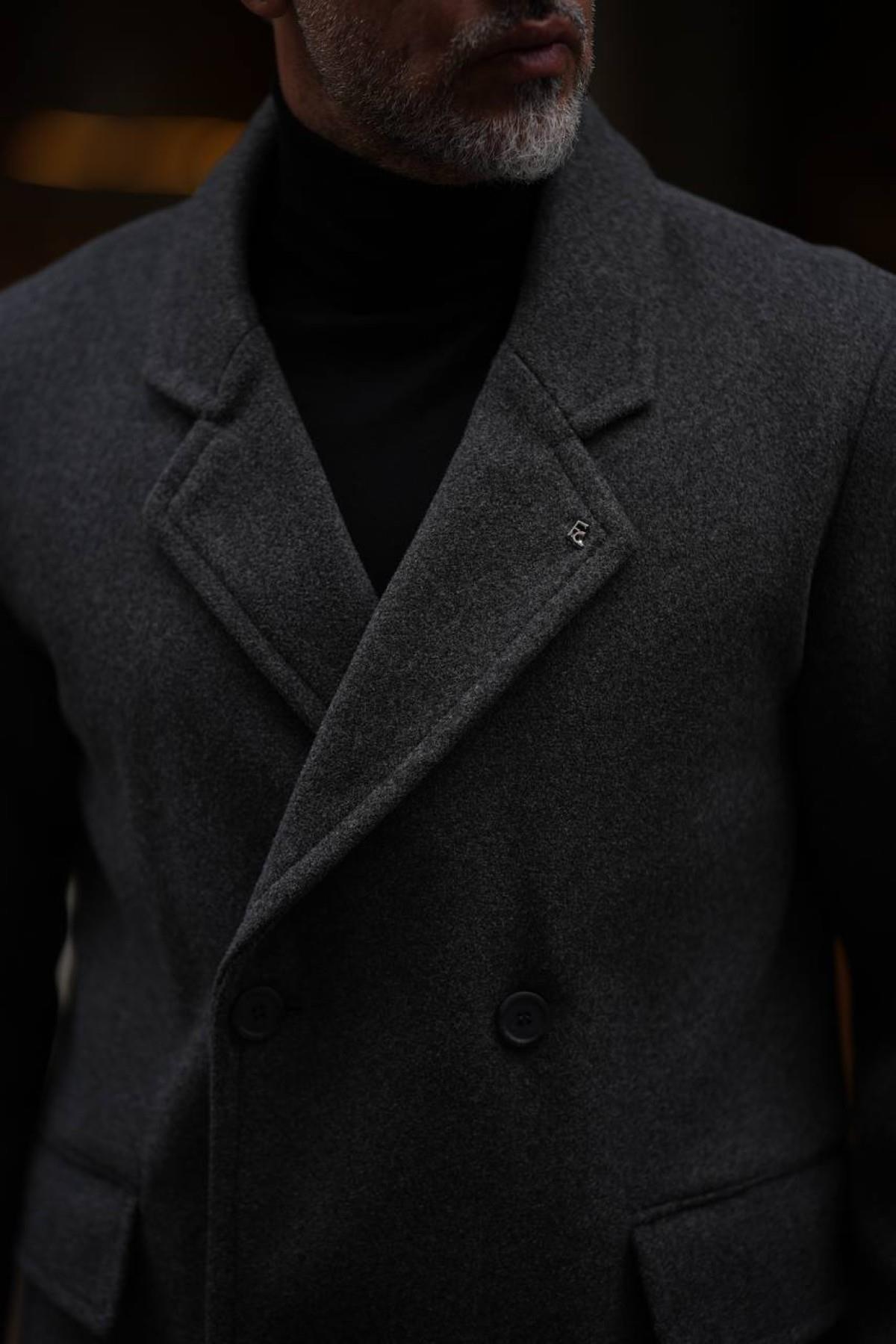 THIN LAPEL WOOL COAT