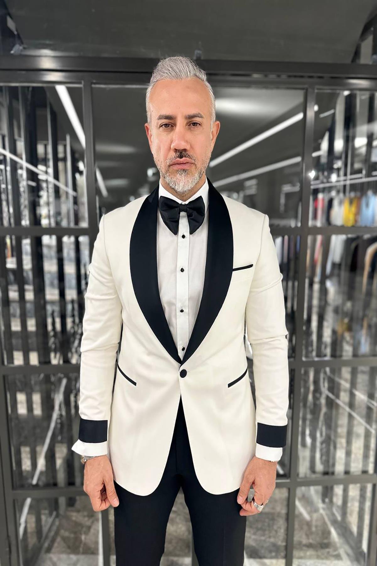  SHAWCOLLAR SATIN PREMIUM WHITE Groom SUIT