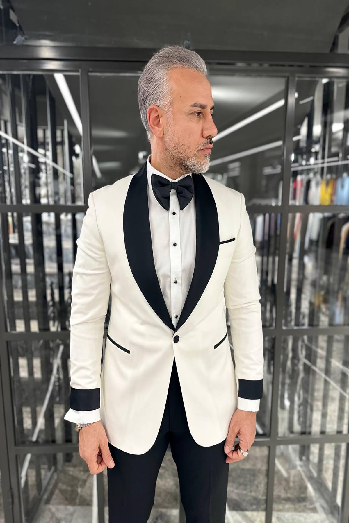 SHAWCOLLAR SATIN PREMIUM WHITE Groom SUIT