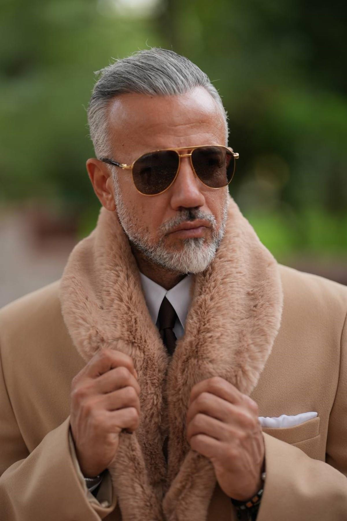 THREE BUTTON FUR COAT