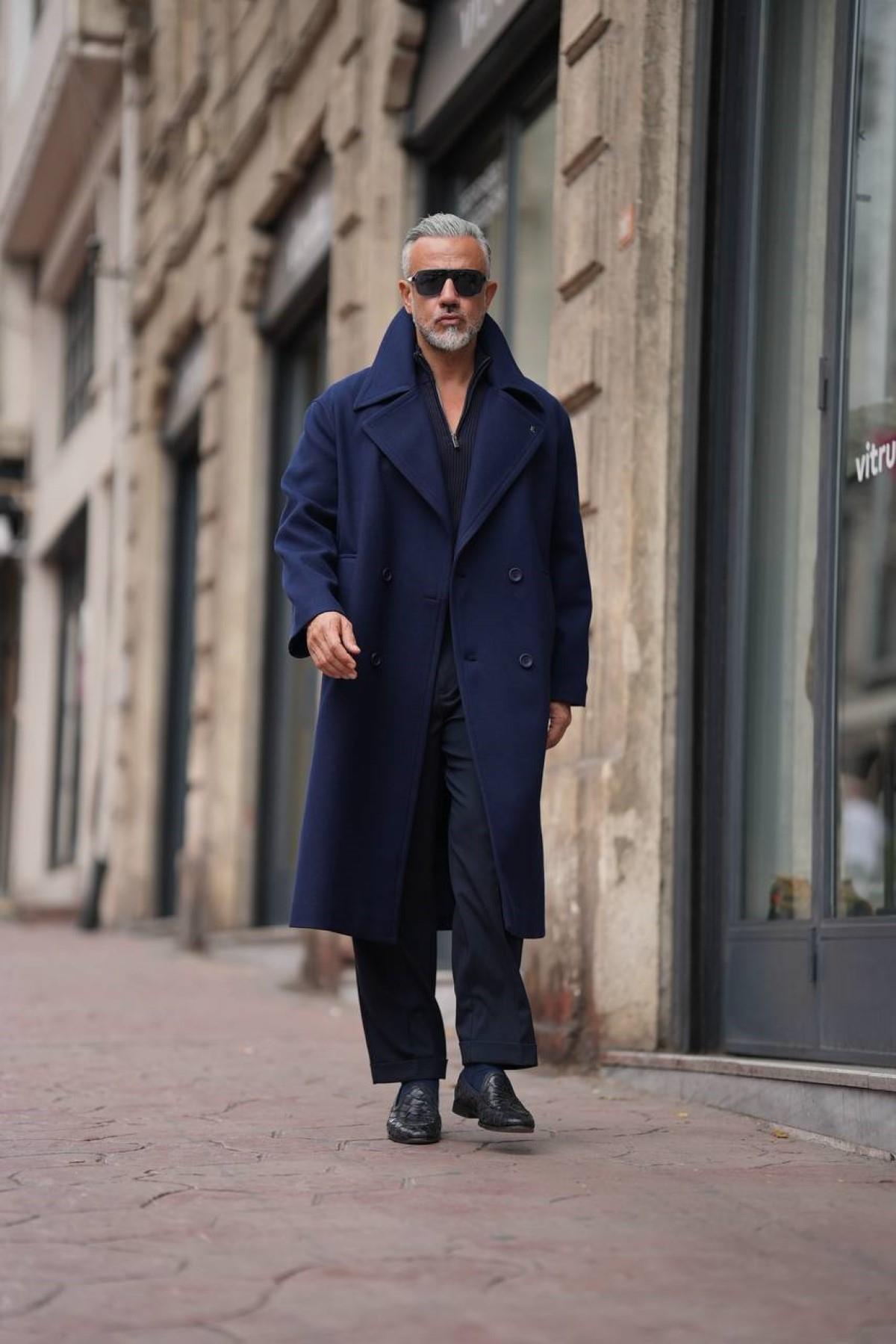DOUBLE BREASTED WOOL COAT 