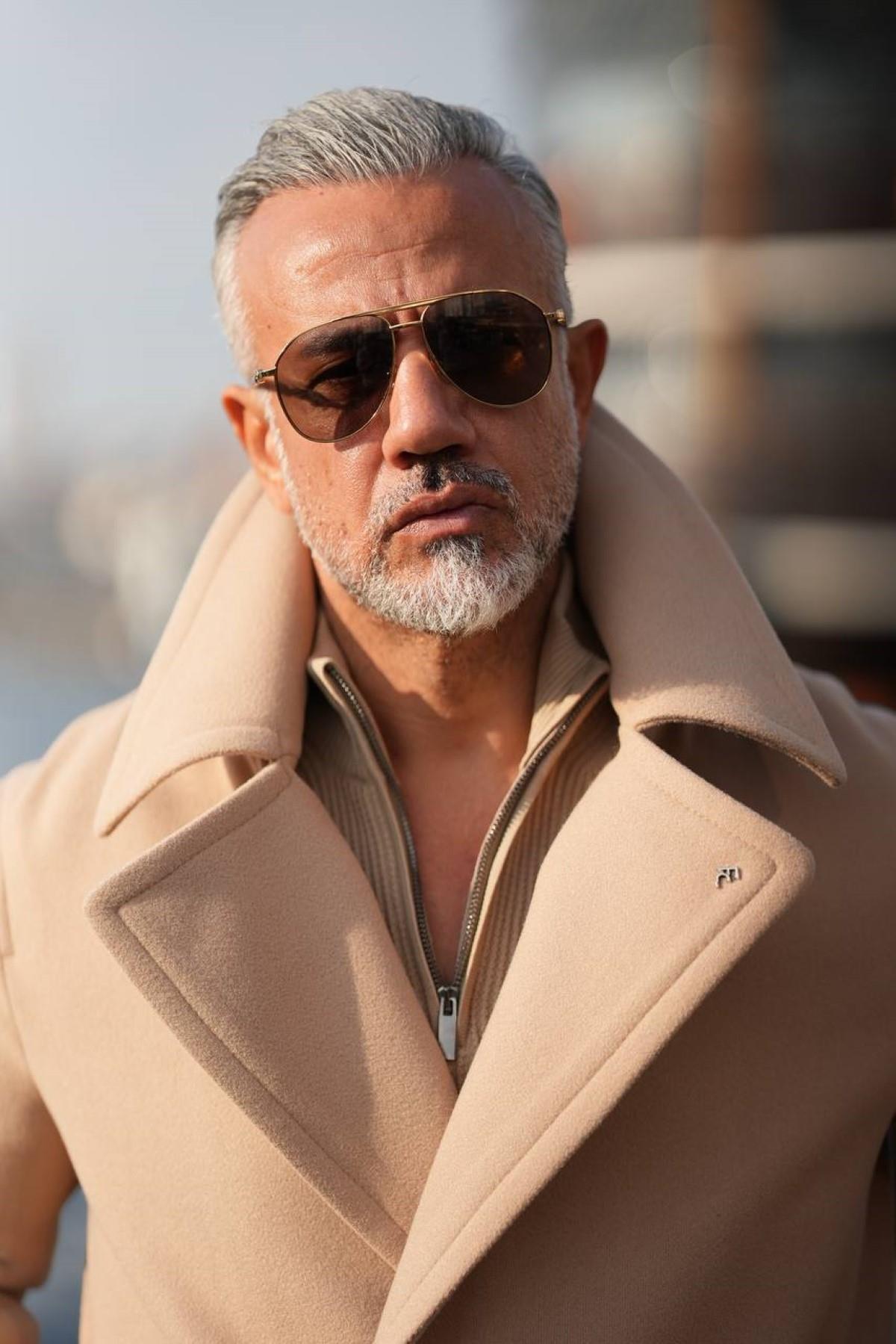 DOUBLE BREASTED WOOL COAT 