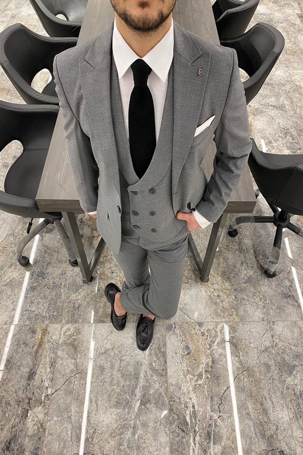 GRİ DÜZ YELEKLİ TAKIM ELBİSE