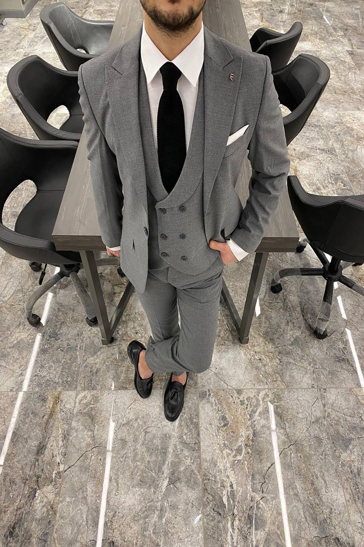 GRİ DÜZ YELEKLİ TAKIM ELBİSE