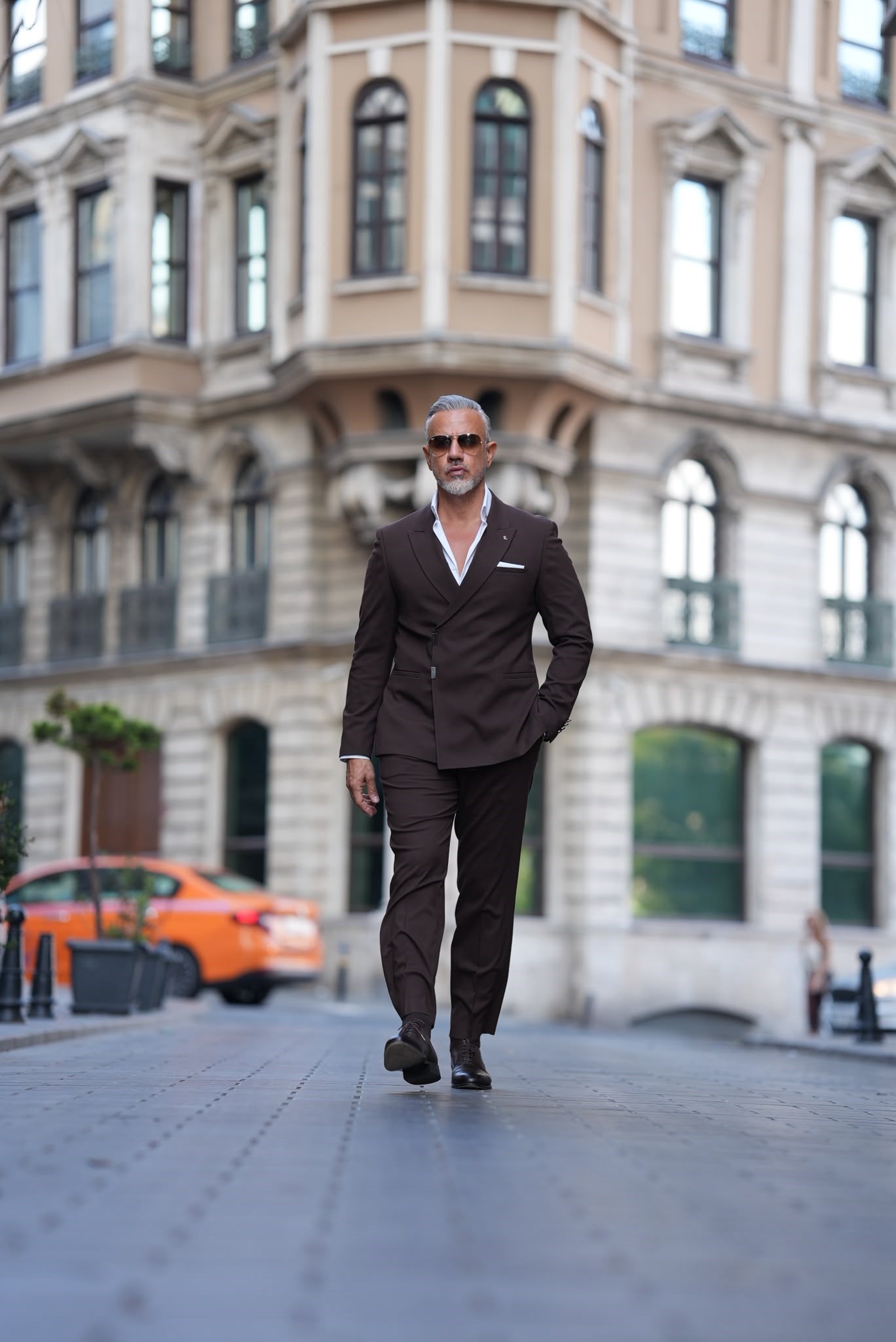  TAKIM ELBİSE 