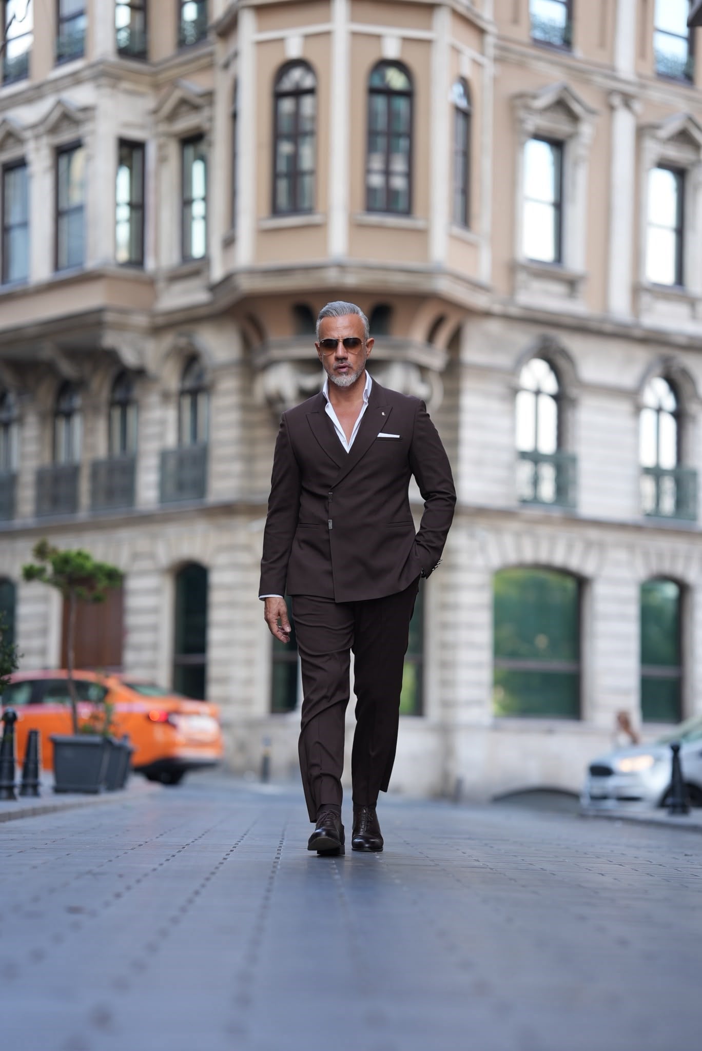  TAKIM ELBİSE 