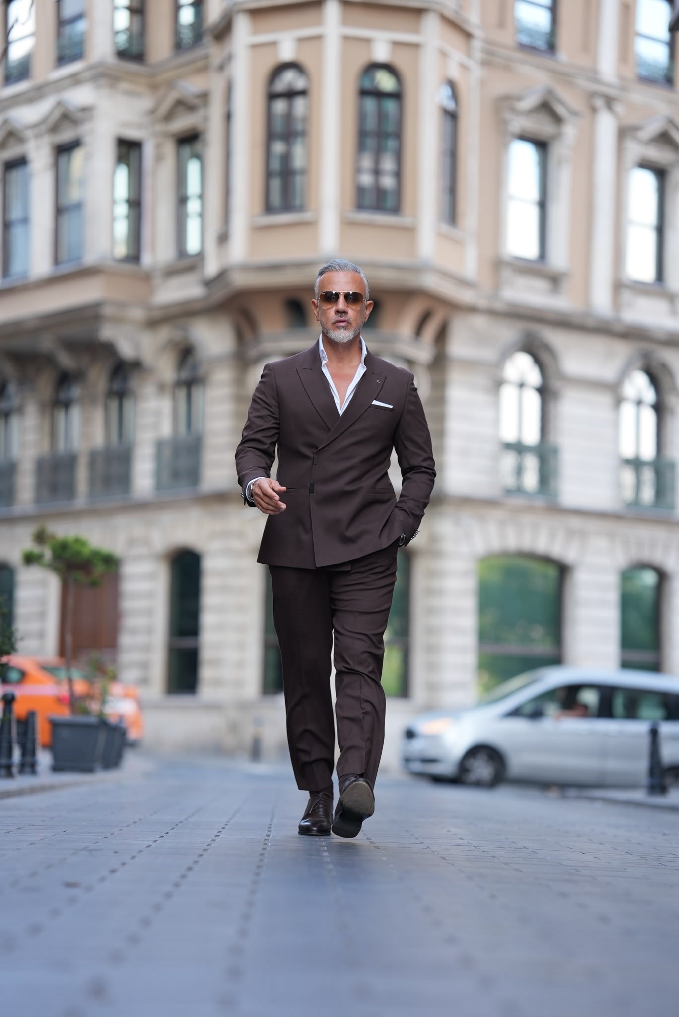  TAKIM ELBİSE 