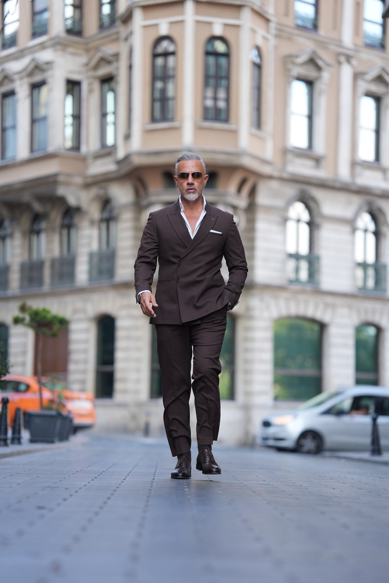  TAKIM ELBİSE 