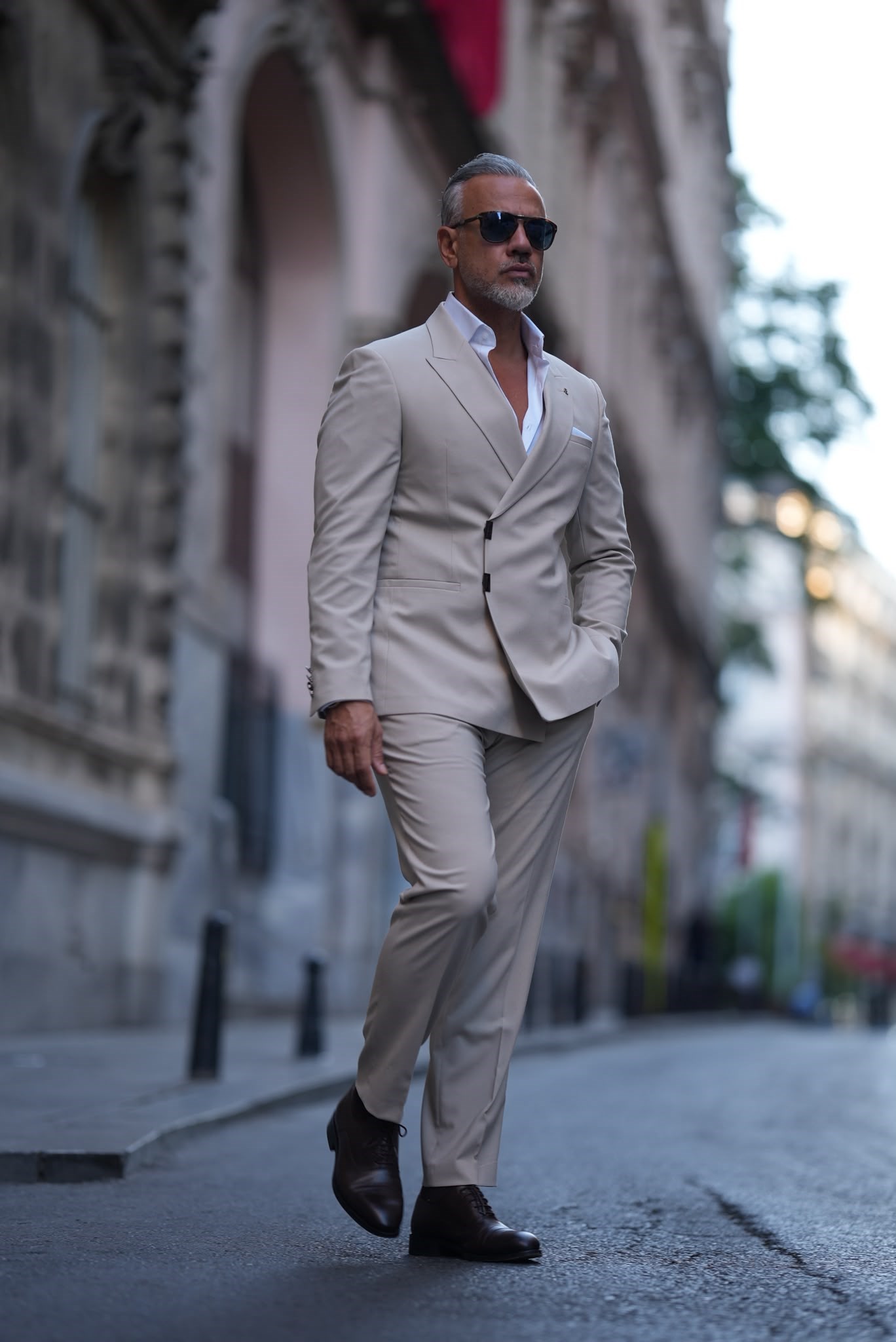  TAKIM ELBİSE 