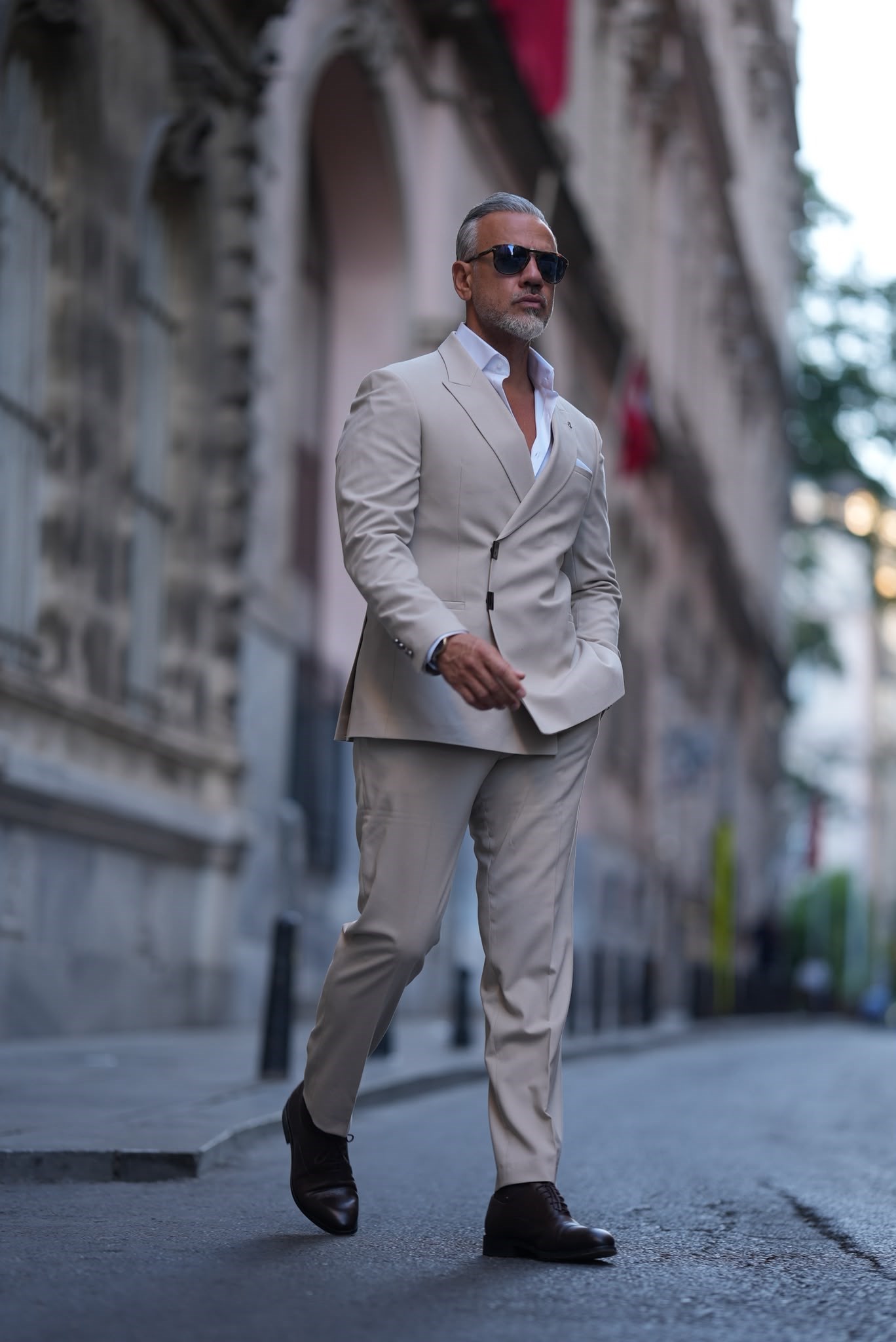  TAKIM ELBİSE 