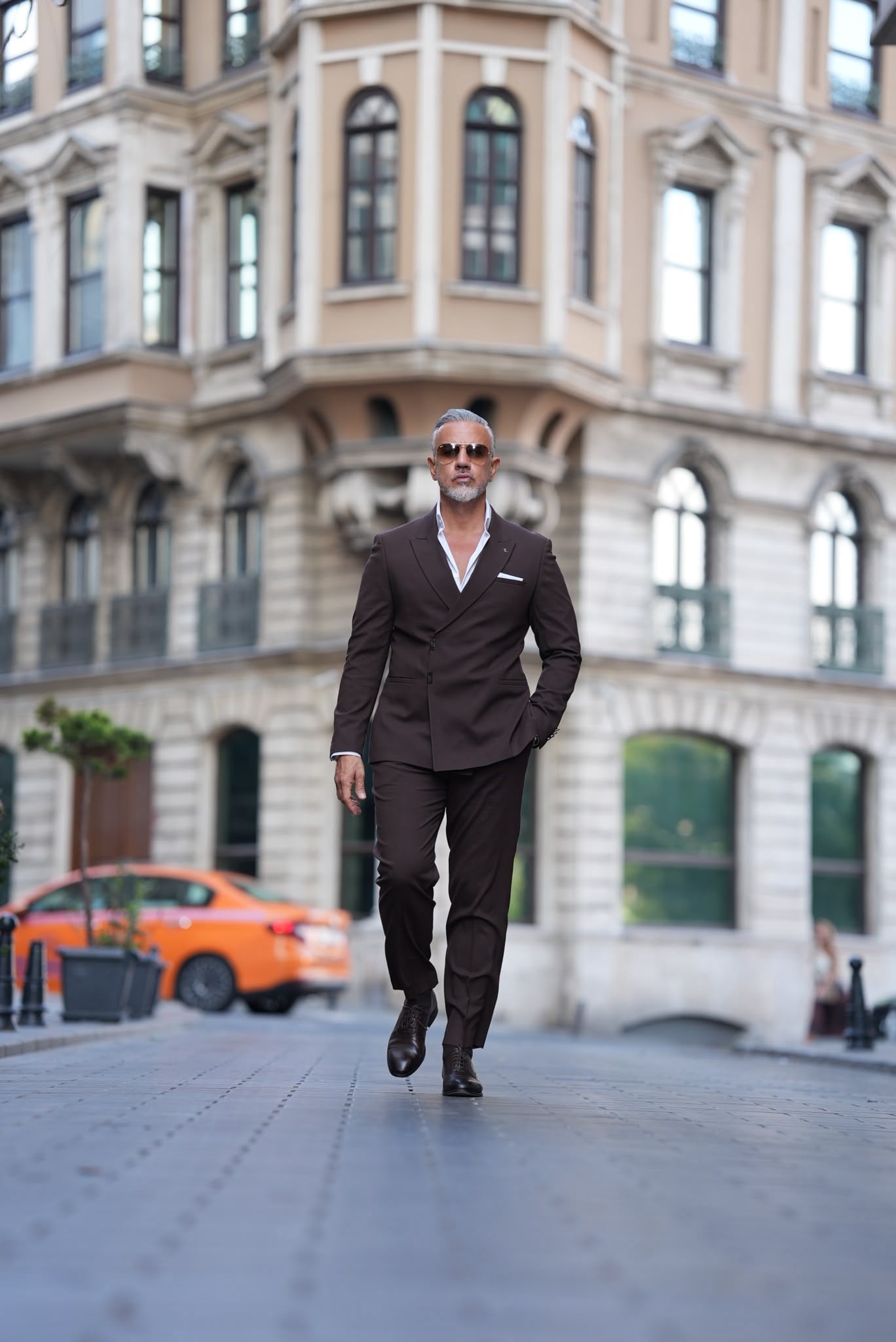  TAKIM ELBİSE 