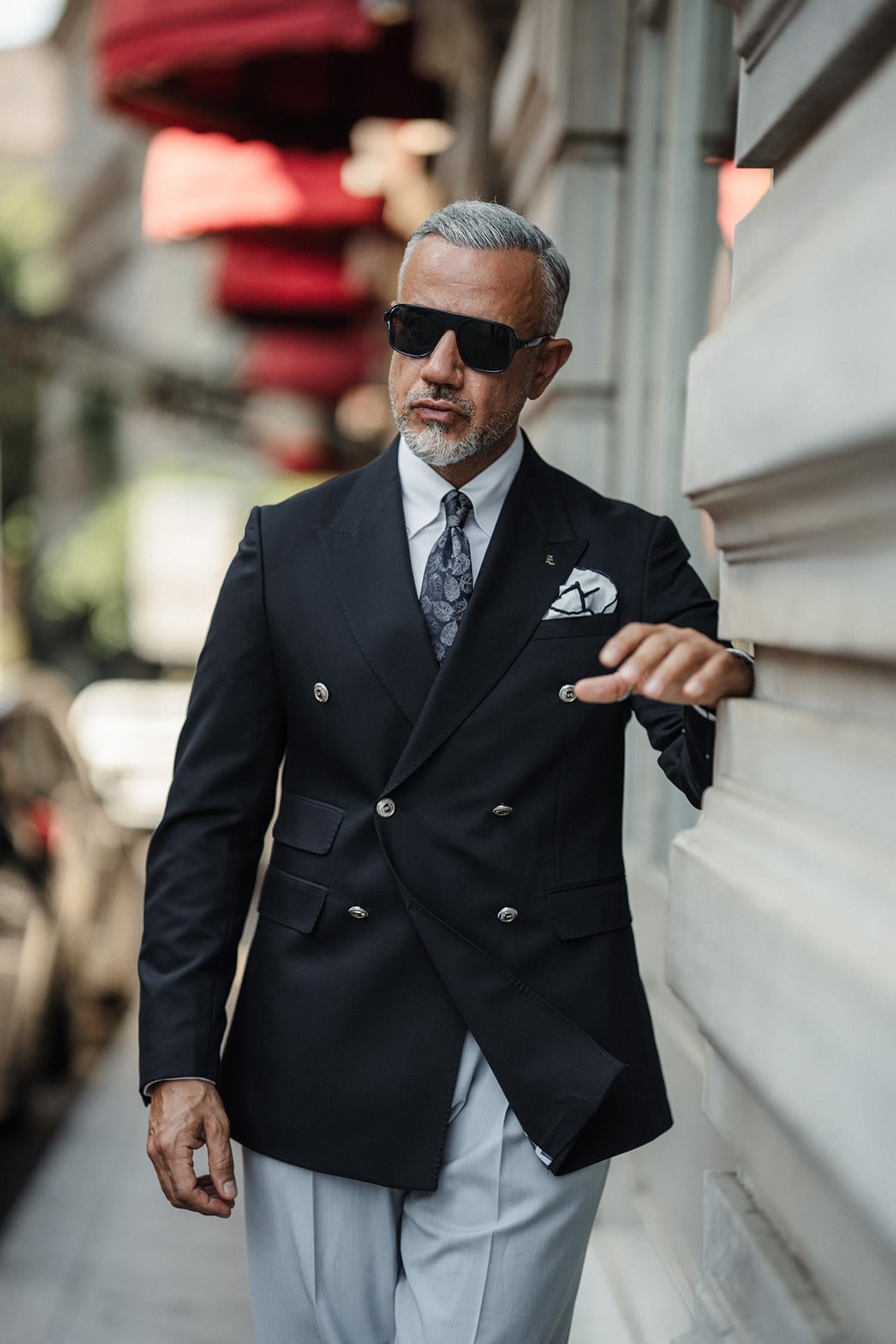 DOUBLE BREASTED CLASSIC BLAZER