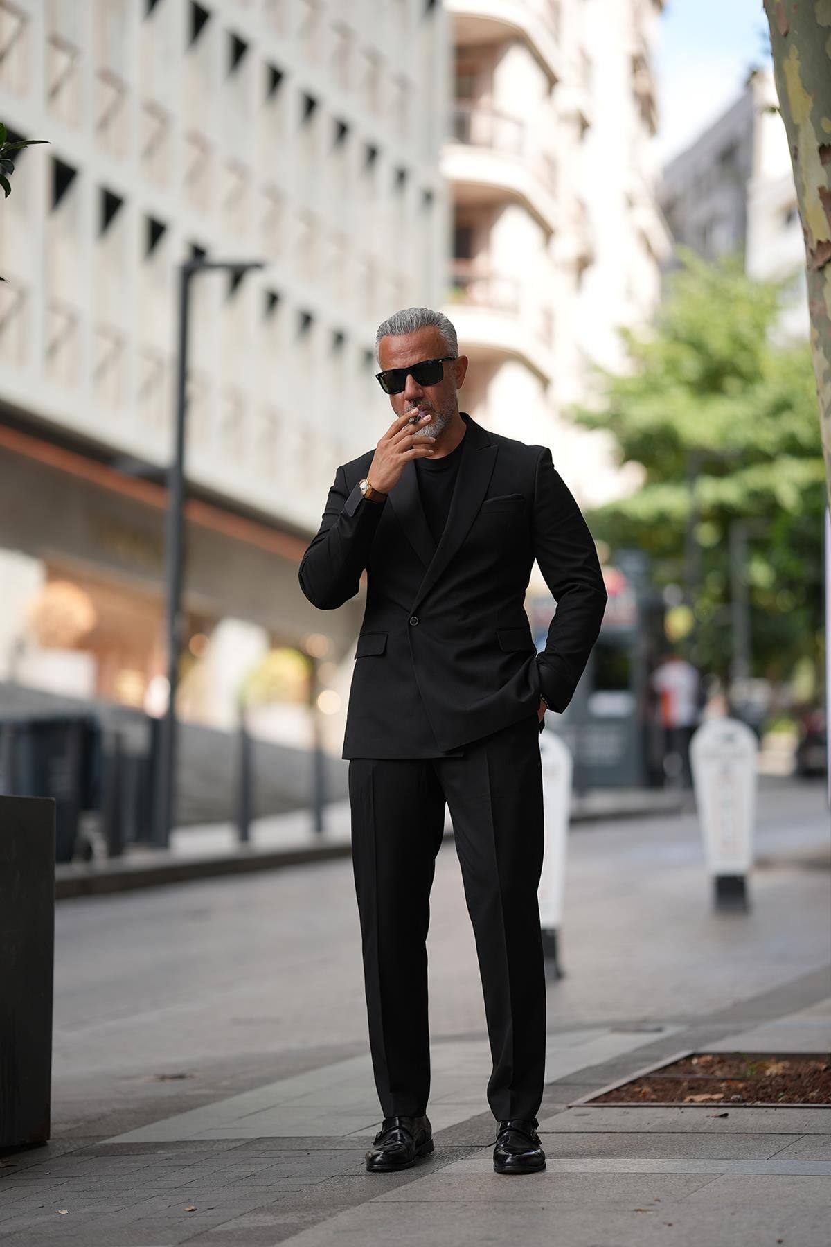 DOUBLE BREASTED SUIT