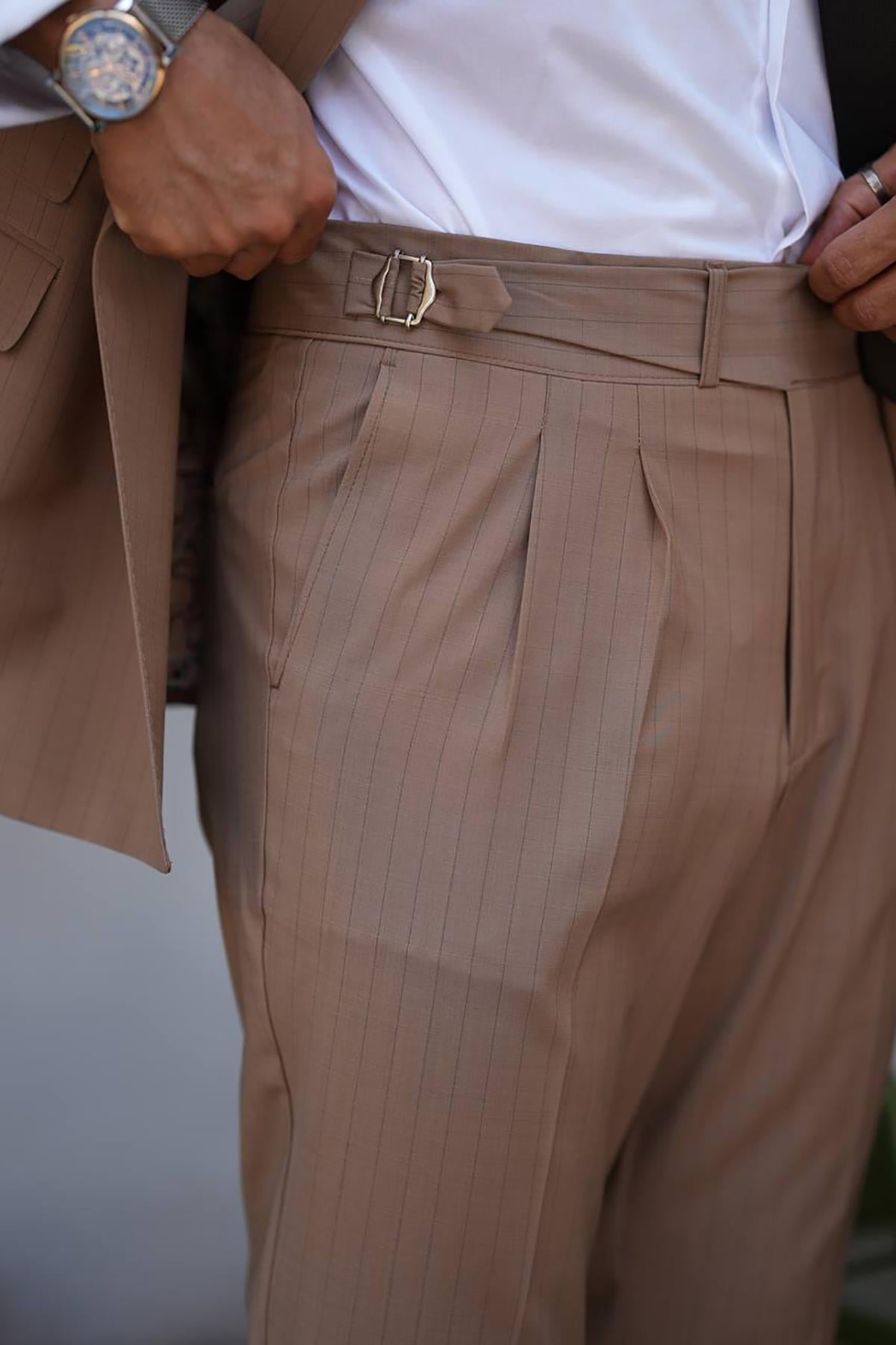 DOUBLE BREASTED WOOL SUIT