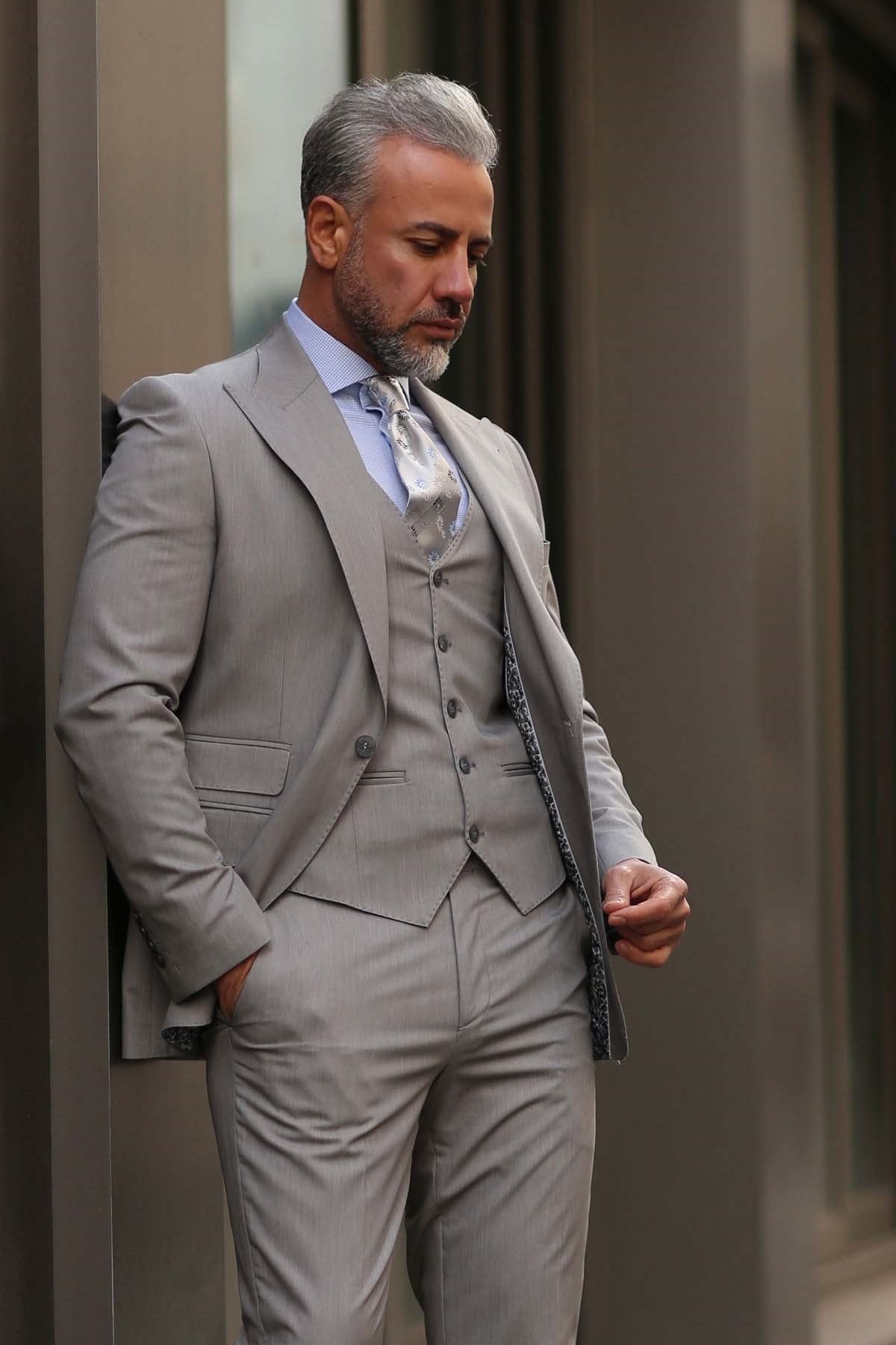 GRİ GENİŞ YAKA PUNTOLU PLUS YELEKLİ ERKEK TAKIM ELBİSE - SLIM FIT