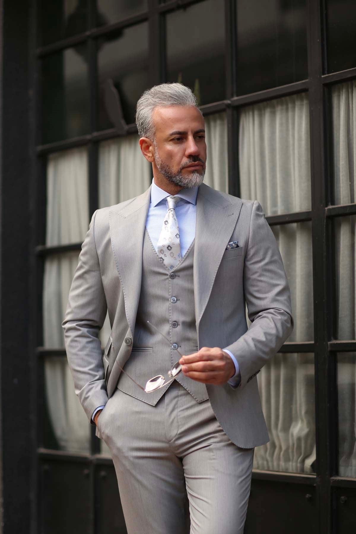 GRİ GENİŞ YAKA PUNTOLU PLUS YELEKLİ ERKEK TAKIM ELBİSE - SLIM FIT