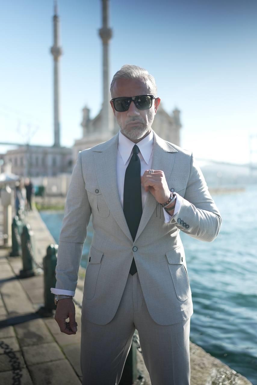 İSPANYOL YAKA SAFARİ TAKIM ELBİSE 