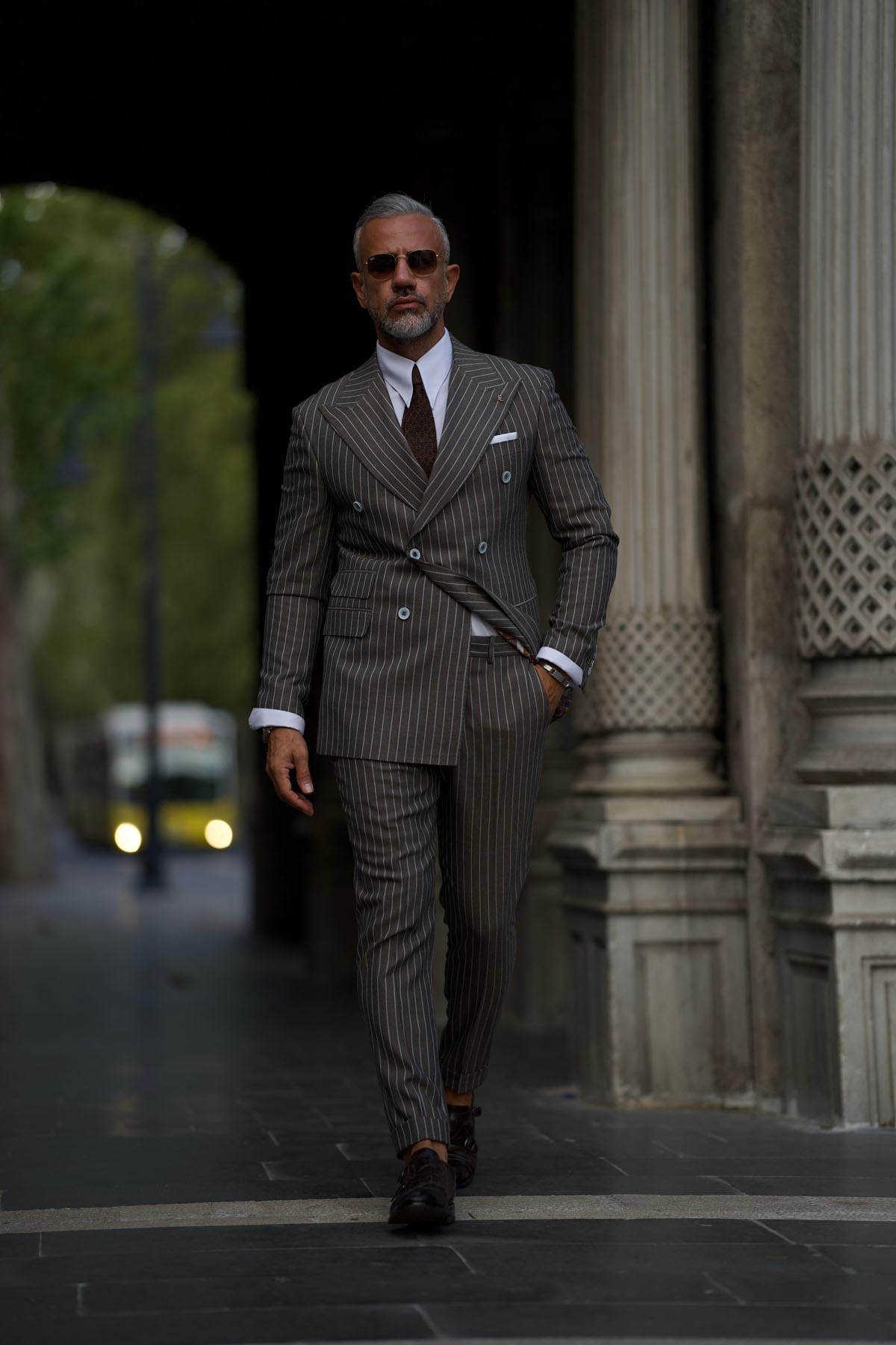 BROWN DOUBLE BREASTED SUIT SLIM-FIT