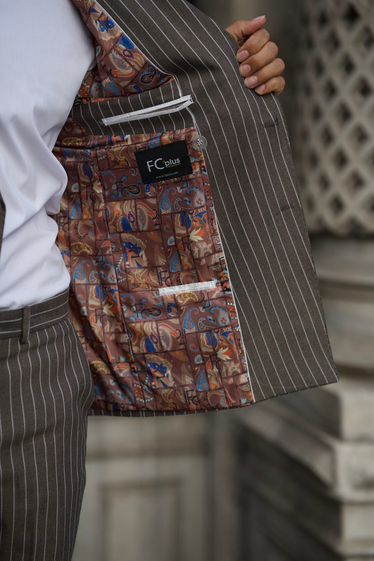 BROWN DOUBLE BREASTED SUIT SLIM-FIT