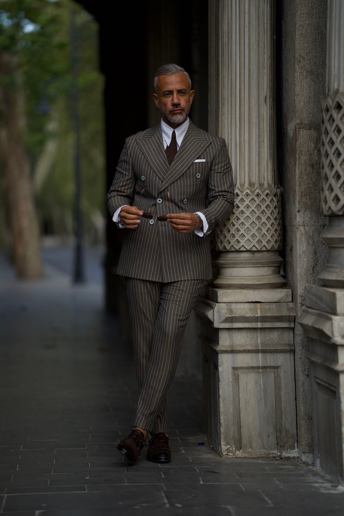 BROWN DOUBLE BREASTED SUIT SLIM-FIT