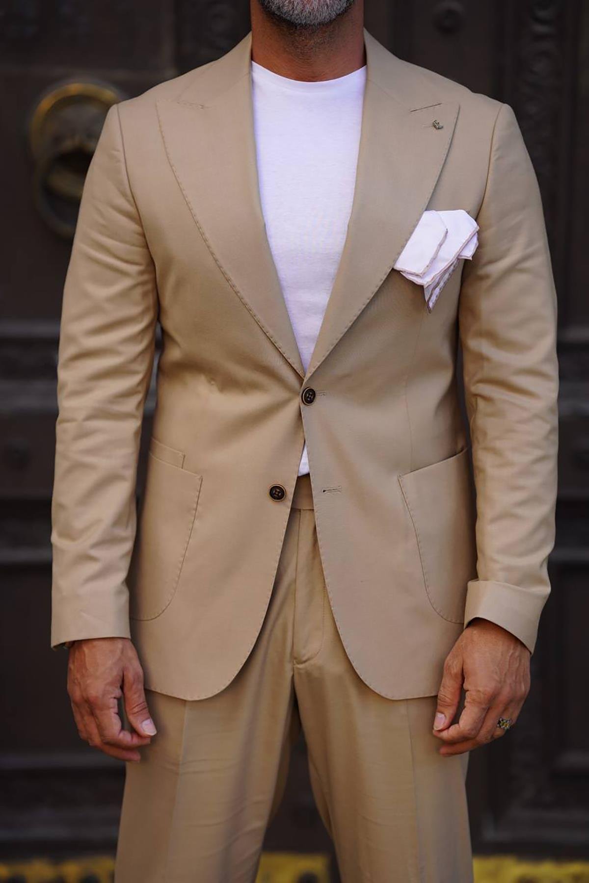 PLEATED SUIT WITH BAG POCKET PANTS