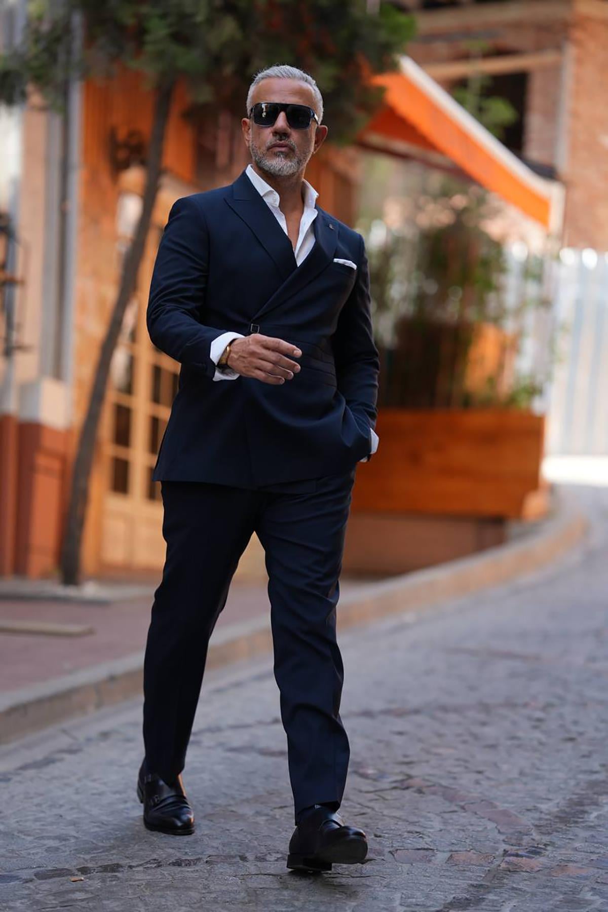 DÖRT ŞERİTLİ ÇITÇITLI TAKIM ELBİSE 