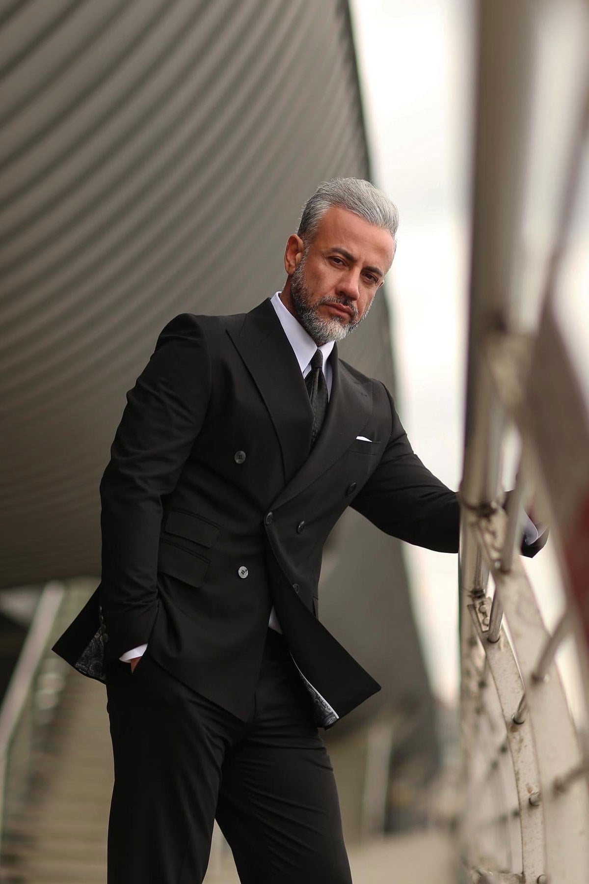 SiYAH GENİŞ YAKA PUNTOLU KRUVAZE ERKEK TAKIM ELBİSE - SLIM FIT