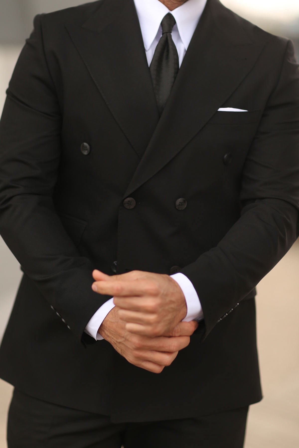 SiYAH GENİŞ YAKA PUNTOLU KRUVAZE ERKEK TAKIM ELBİSE - SLIM FIT