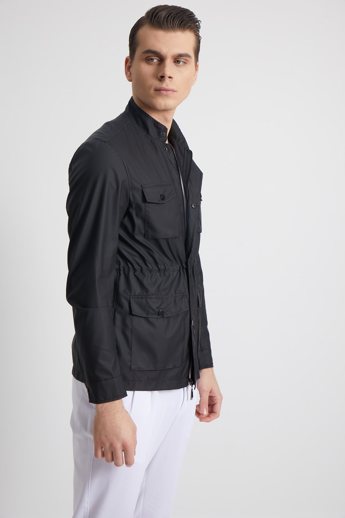 SiYAH HAKİM YAKA DÖRT CEP KÖRÜKLÜ ERKEK MONT - SLIM FIT