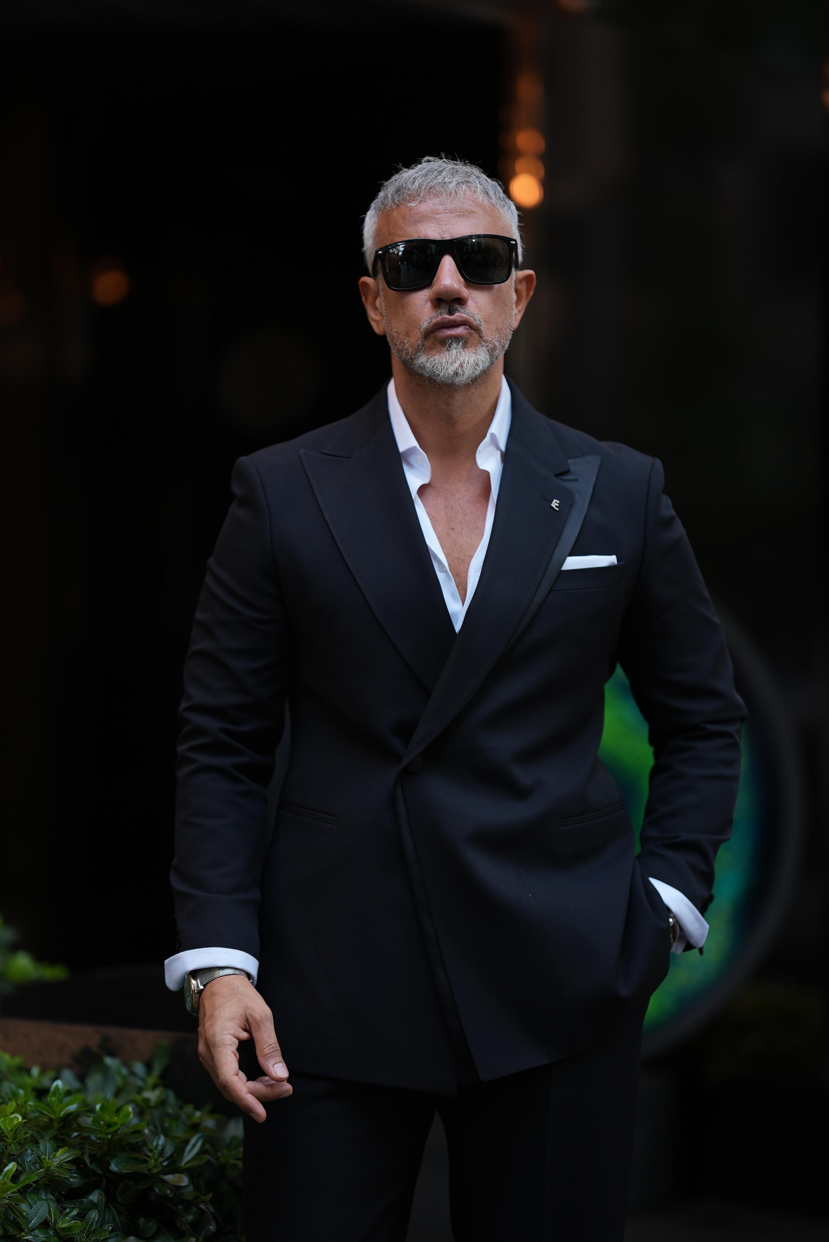 YAKA GARNİLİ TAKIM ELBİSE