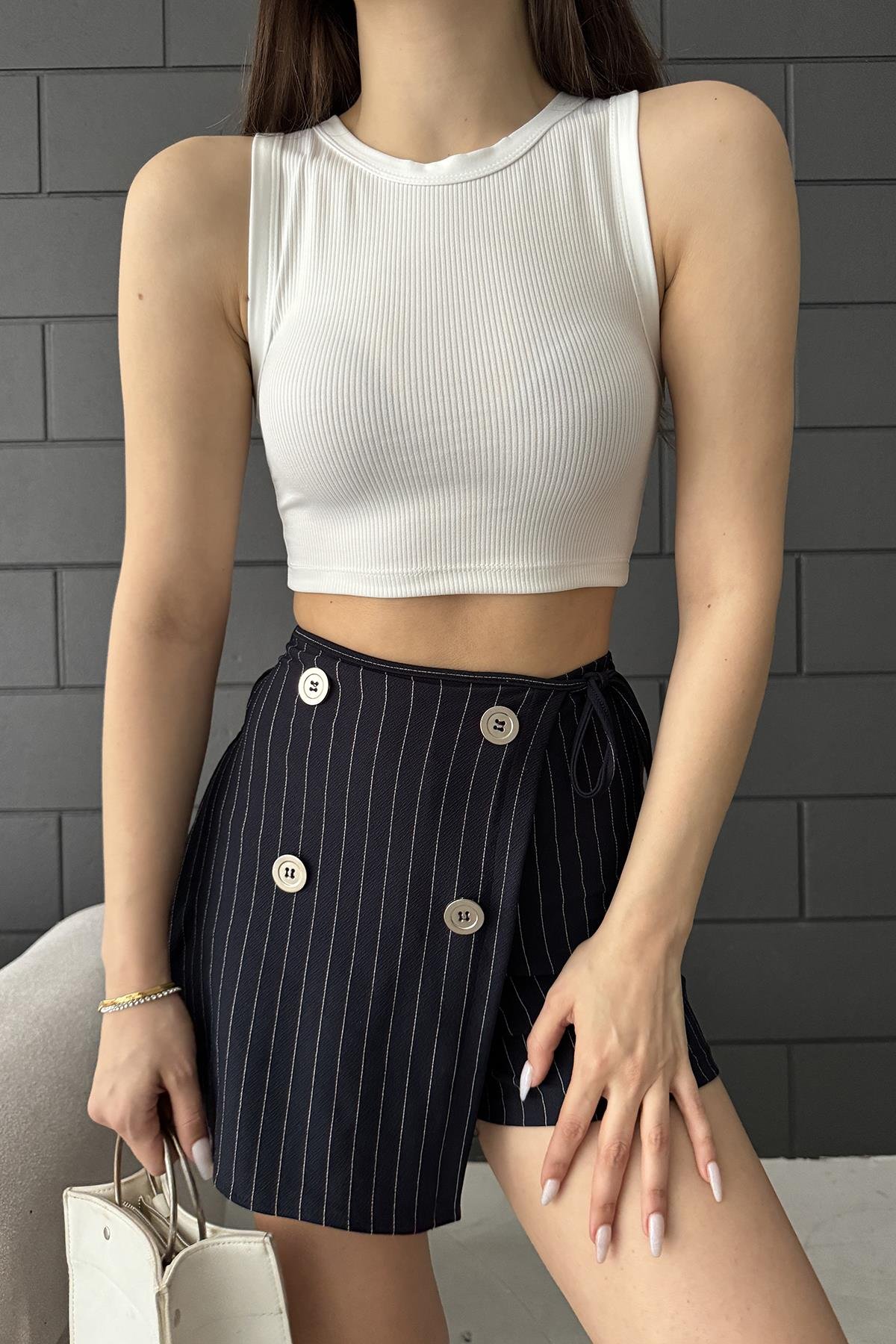 Beyaz Halter Yaka Bluz/büstiyerSun VictoriaBeyaz Halter Yaka Bluz/büstiyer