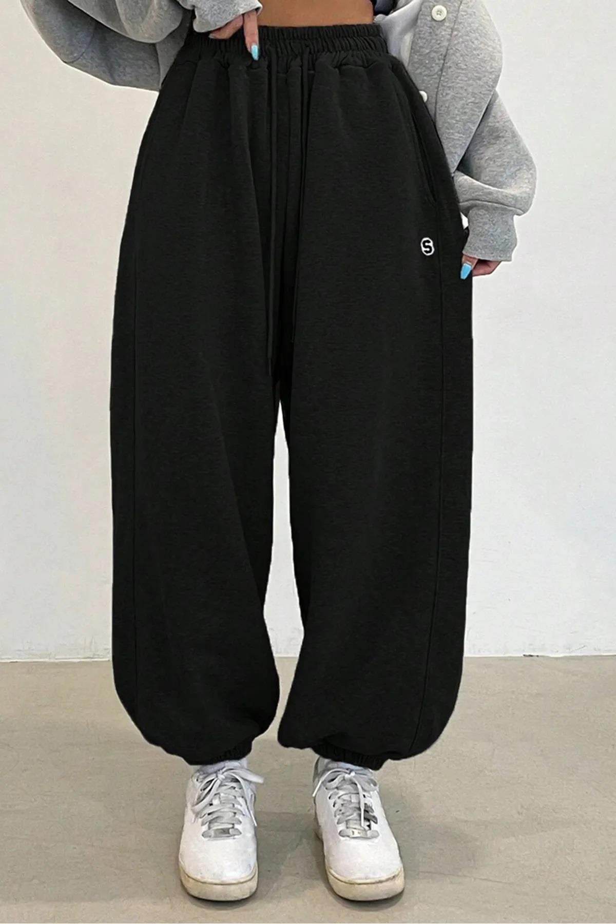 Kadın Siyah S Etiketli Oversize Jogger Eşofman AltıSun VictoriaKadın Siyah S Etiketli Oversize Jogger Eşofman Altı