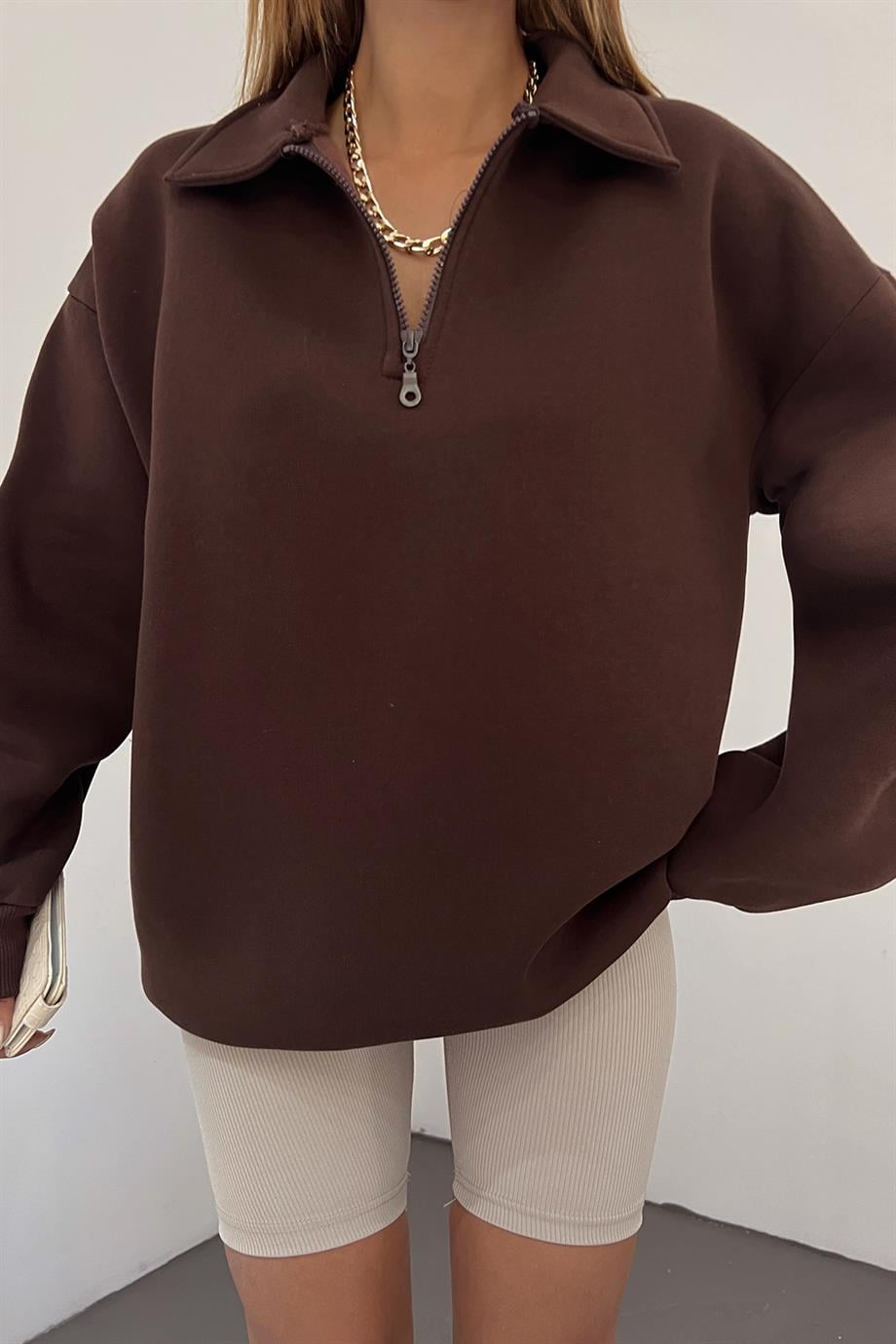 Kahve Fermuarlı Polo Yaka SweatSun VictoriaKahve Fermuarlı Polo Yaka Sweat