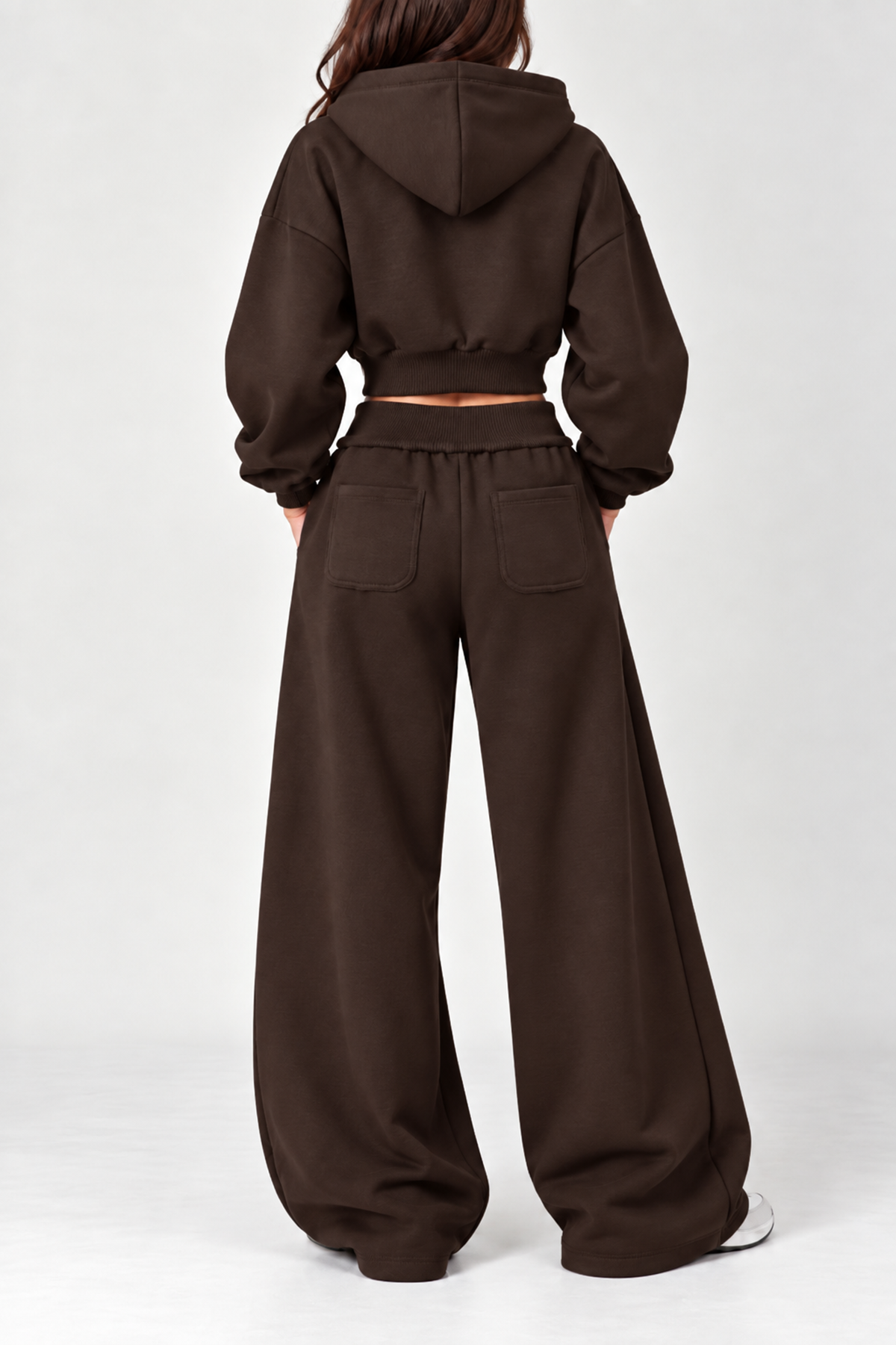 KAHVERENGİ 3 Iplik Içi Şardonlu Kıvrık Bel Oversize Eşofman AltıSun VictoriaKAHVERENGİ 3 Iplik Içi Şardonlu Kıvrık Bel Oversize Eşofman Altı
