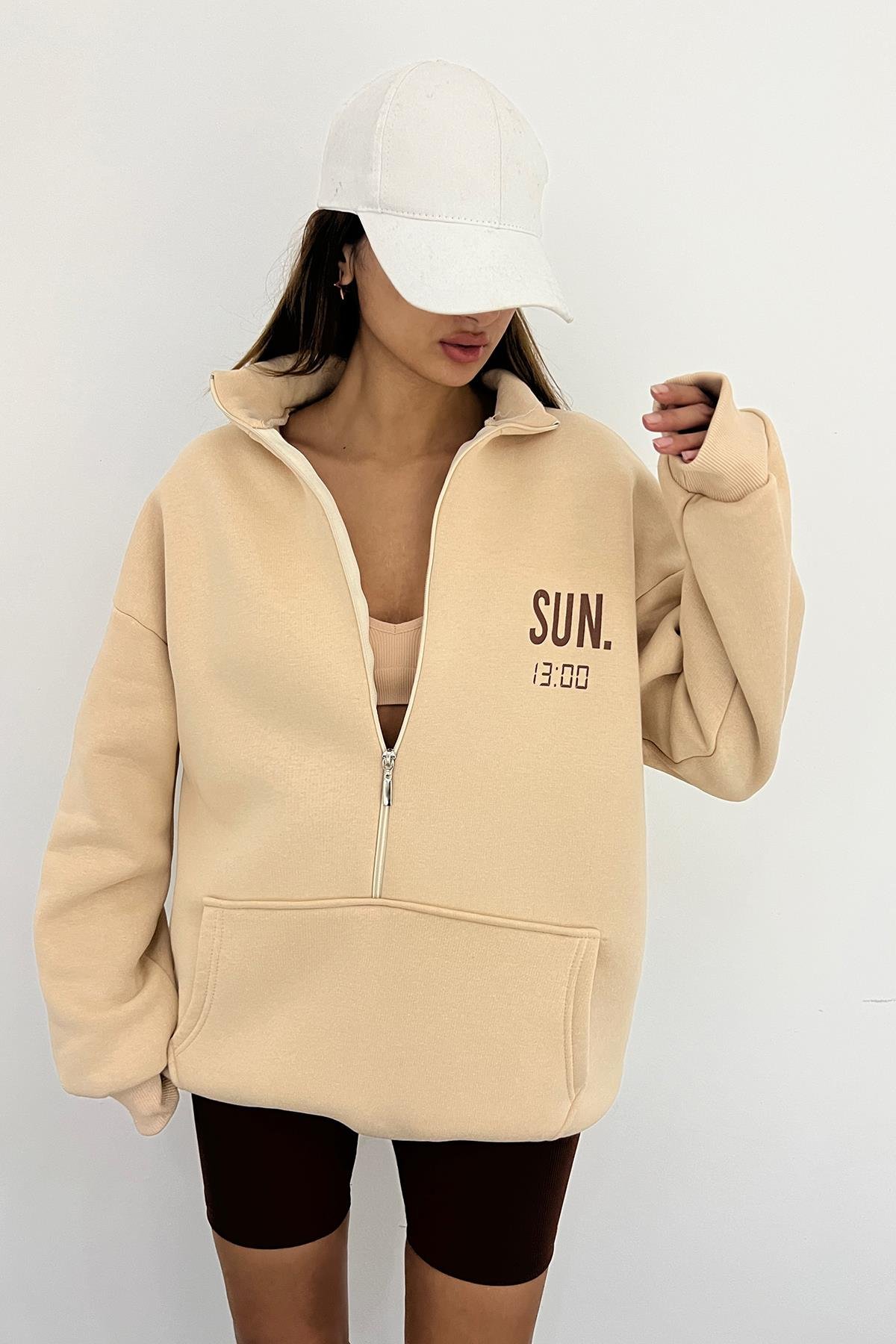 Krem SUN.13:00 Baskılı Fermuarlı SweatSun VictoriaKrem SUN.13:00 Baskılı Fermuarlı Sweat