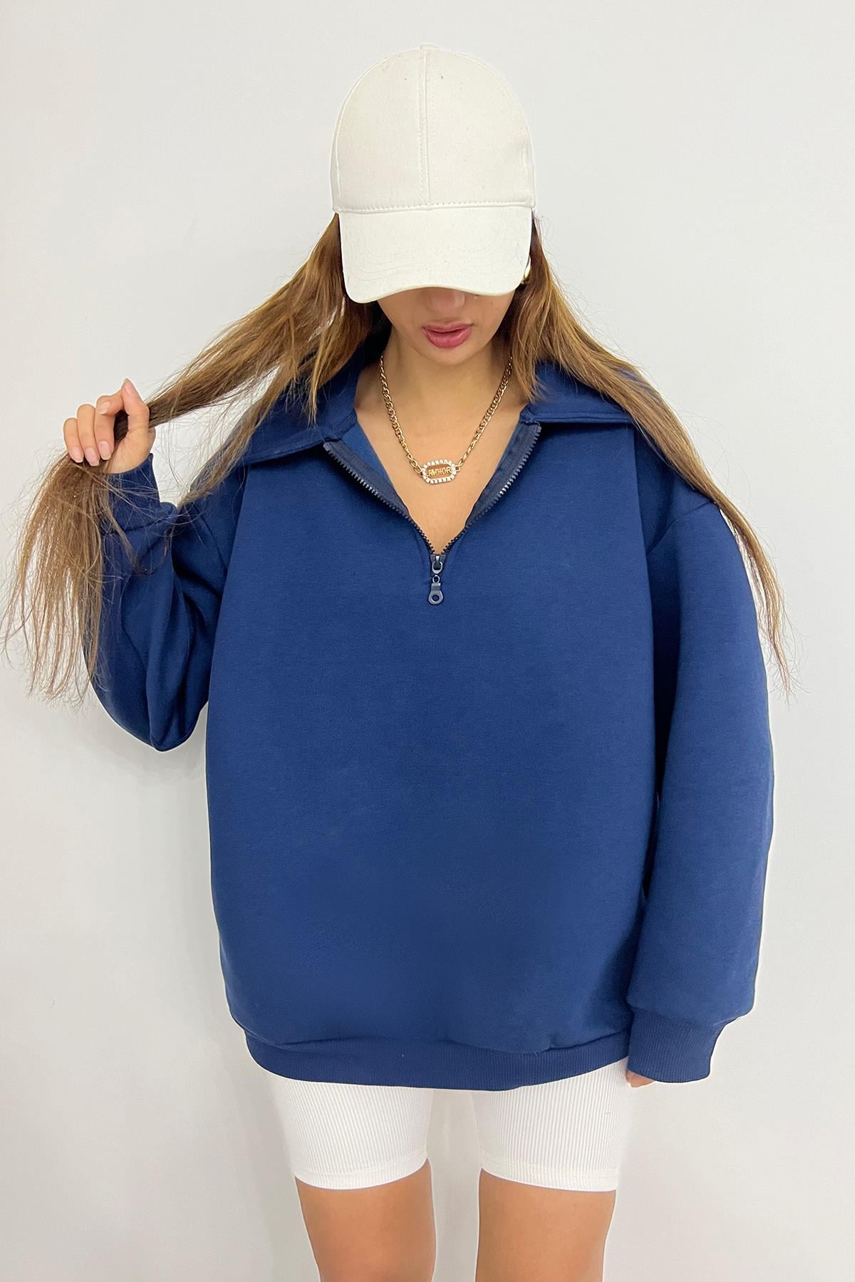 Lacivert Fermuarlı Polo Yaka 3 İplik Şardonlu SweatSun VictoriaLacivert Fermuarlı Polo Yaka 3 İplik Şardonlu Sweat