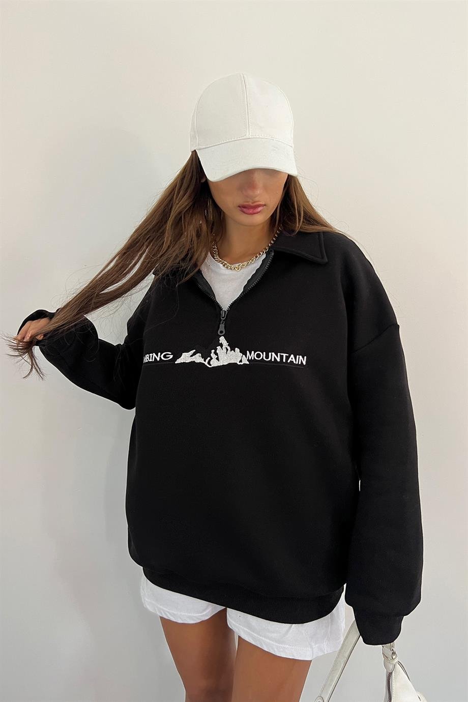 Siyah Climbing Mountain Baskılı Fermuarlı Polo Yaka 3 İplik Şardonlu SweatSun VictoriaSiyah Climbing Mountain Baskılı Fermuarlı Polo Yaka 3 İplik Şardonlu Sweat
