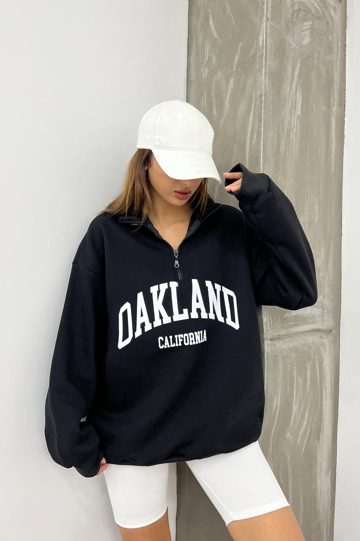 Siyah Oakland Baskılı Fermuarlı SweatSun VictoriaSiyah Oakland Baskılı Fermuarlı Sweat