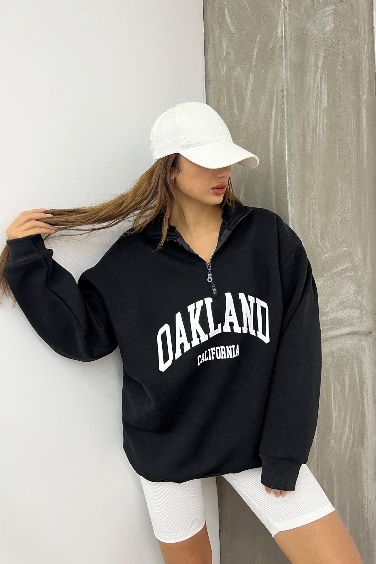 Siyah Oakland Baskılı Fermuarlı SweatSun VictoriaSiyah Oakland Baskılı Fermuarlı Sweat