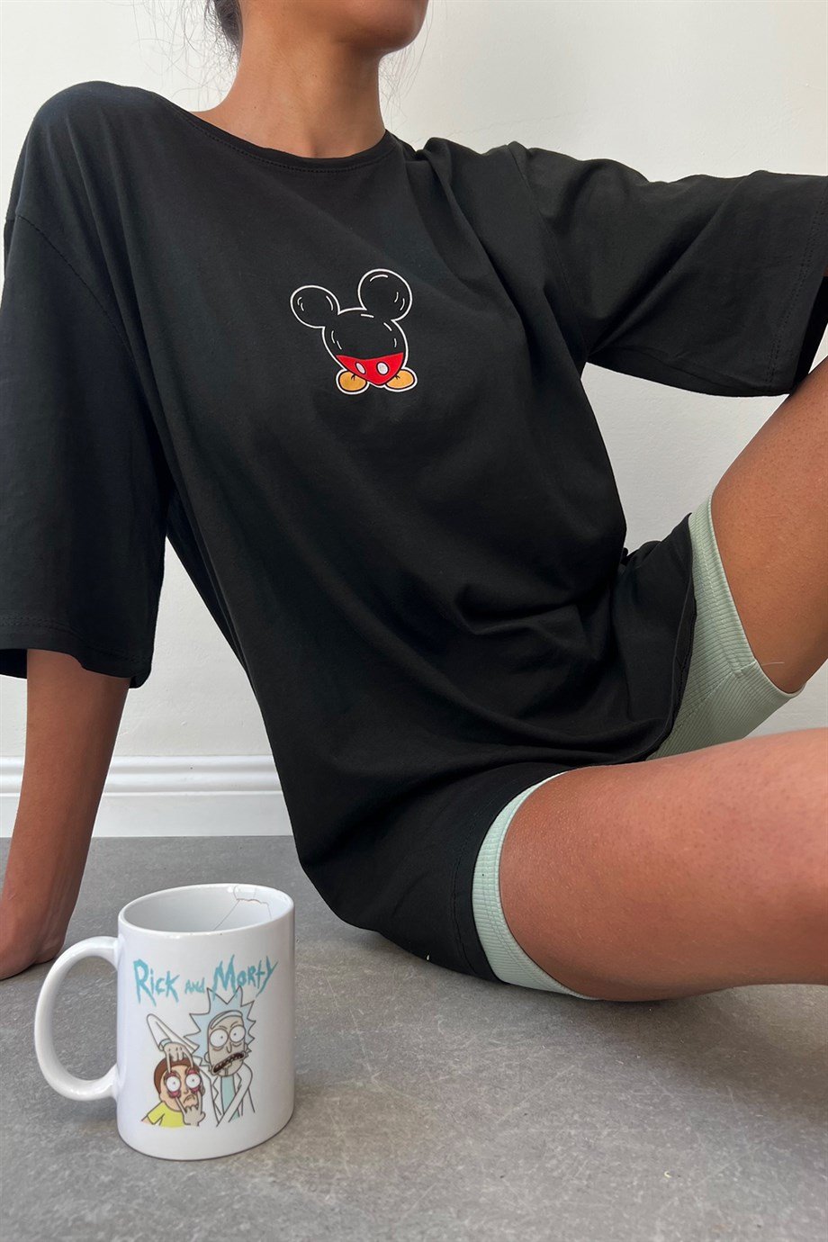Hera Moda Kadın Mickey Mouse Siyah Baskılı Oversize Tshirt