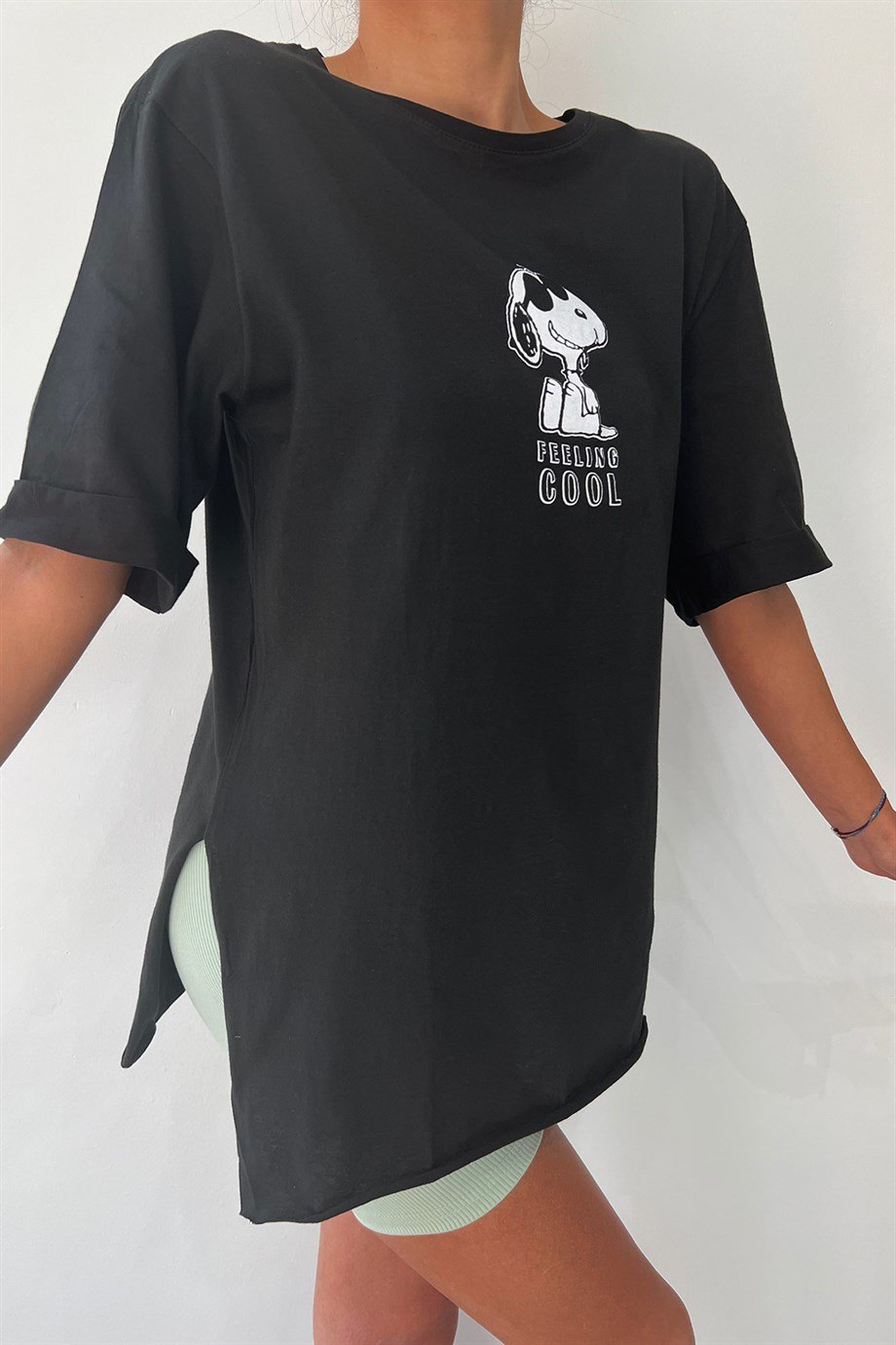 Hera Moda Kadın Siyah Snoopy Baskılı Oversize Tshirt