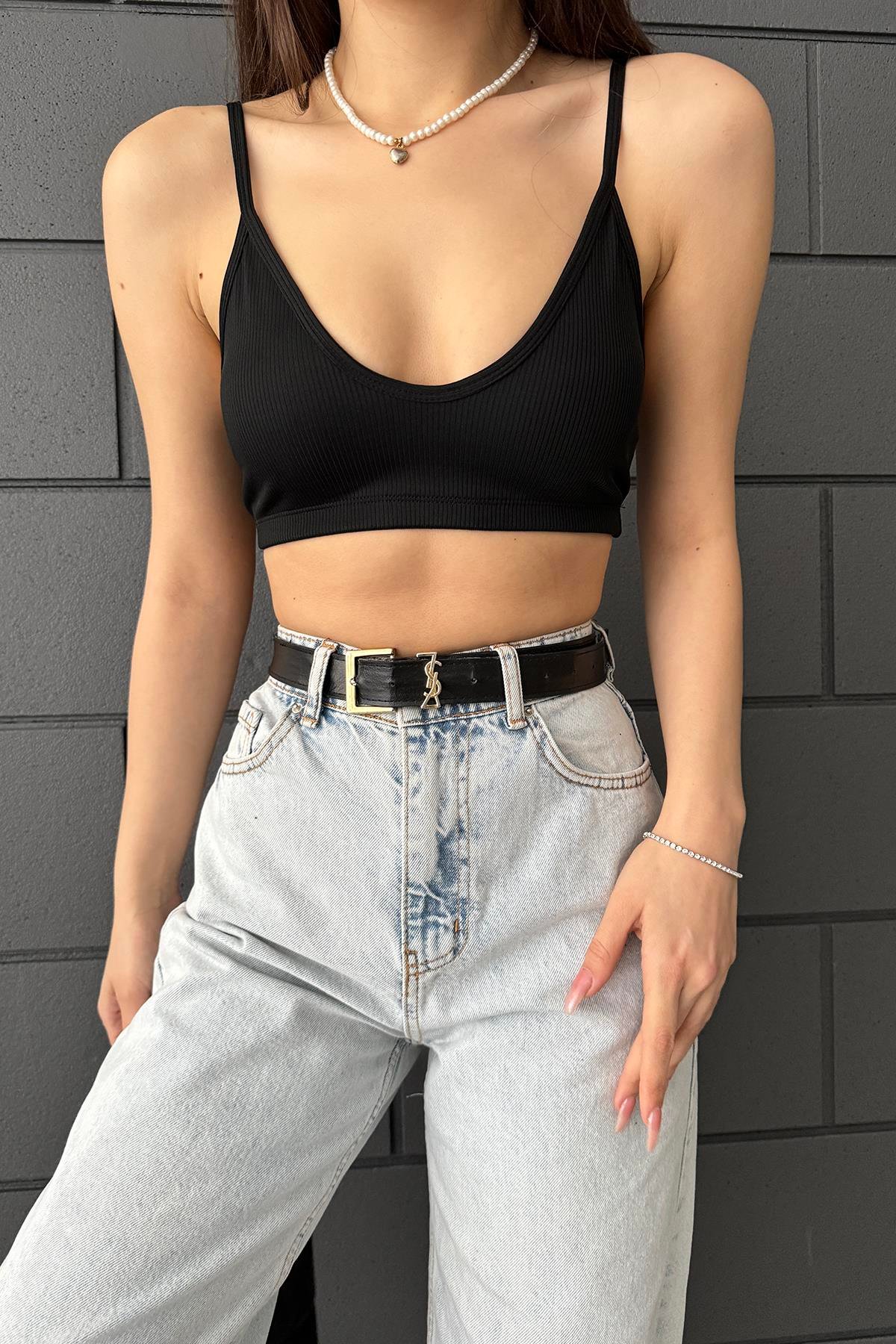 Heramoda Kadın Siyah V yaka Dilvin Crop