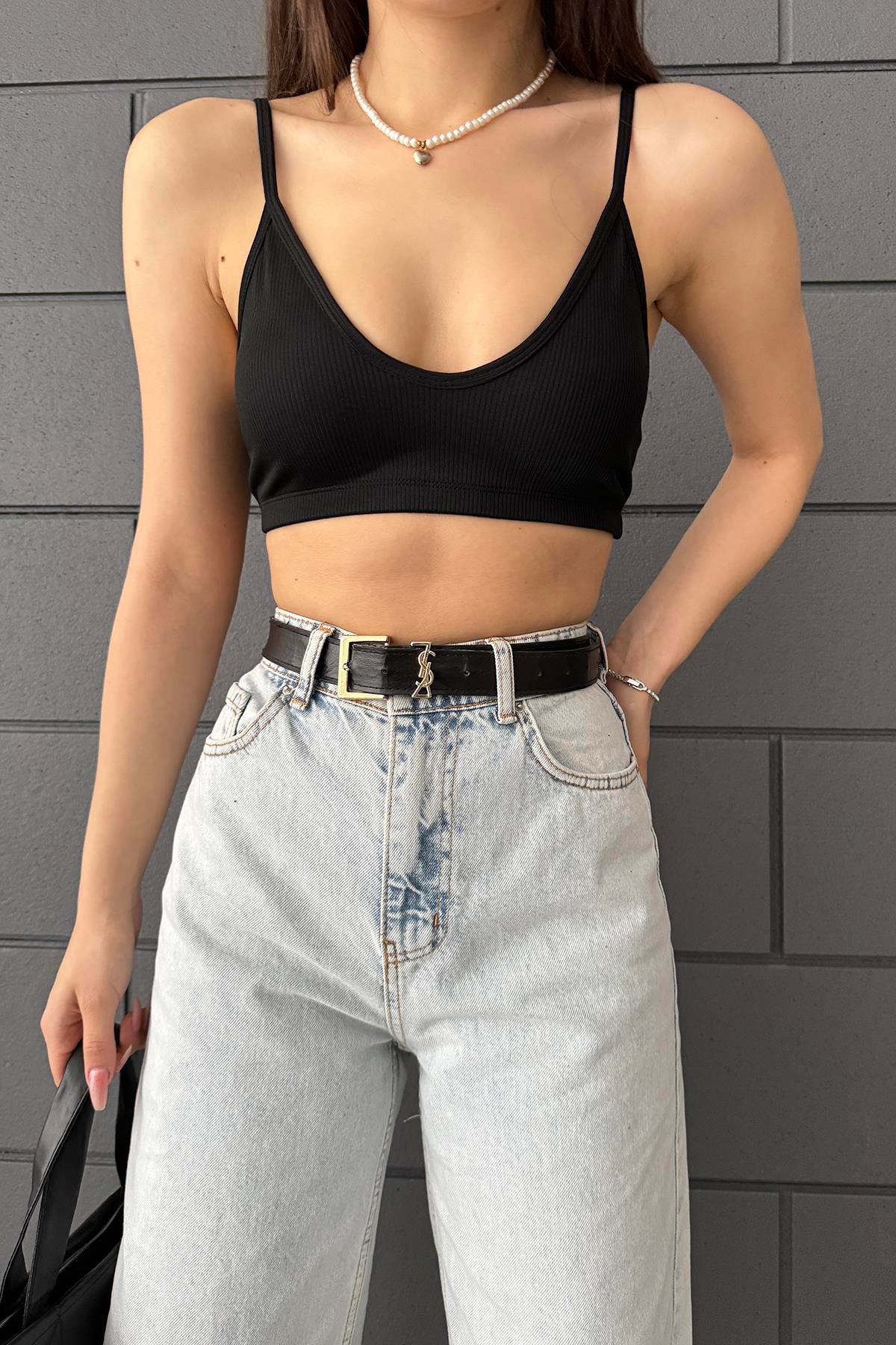 Heramoda Kadın Siyah V yaka Dilvin Crop