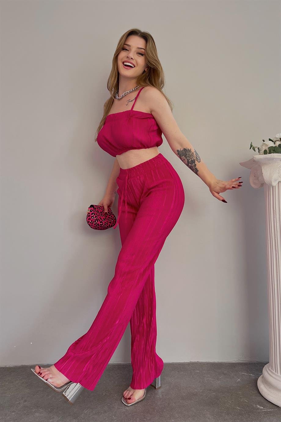 Pembe Pliseli Pantolon Crop Takım