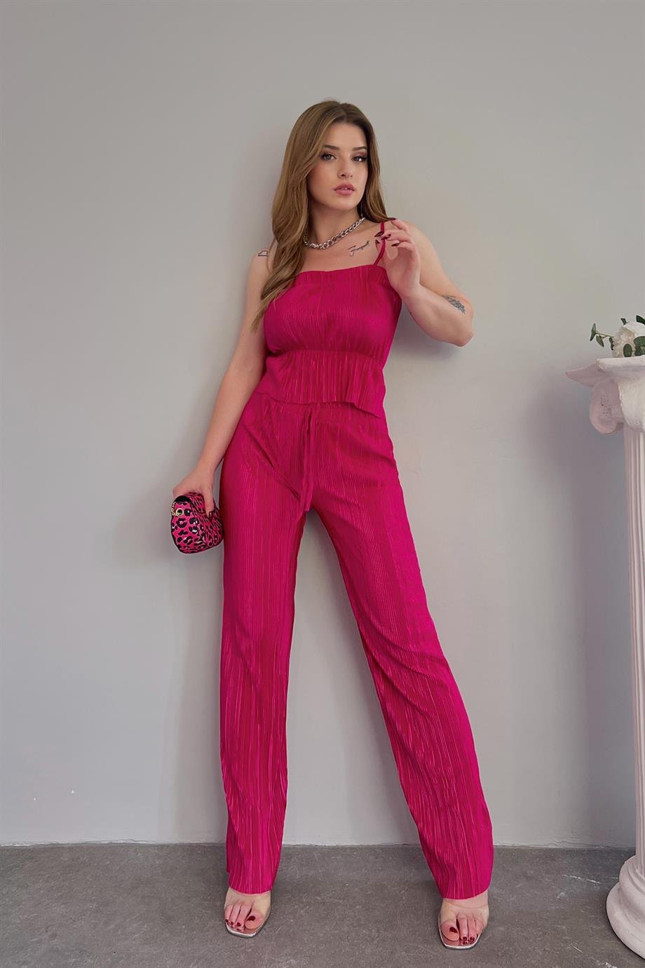 Pembe Pliseli Pantolon Crop Takım